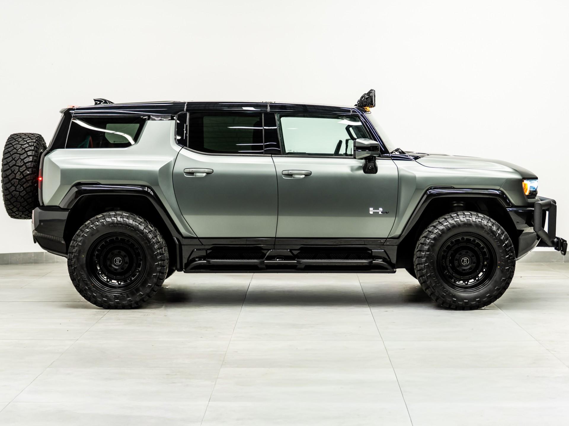 2024 GMC HUMMER EV 3X in Moonshot Green Matte, photo 10 of 60