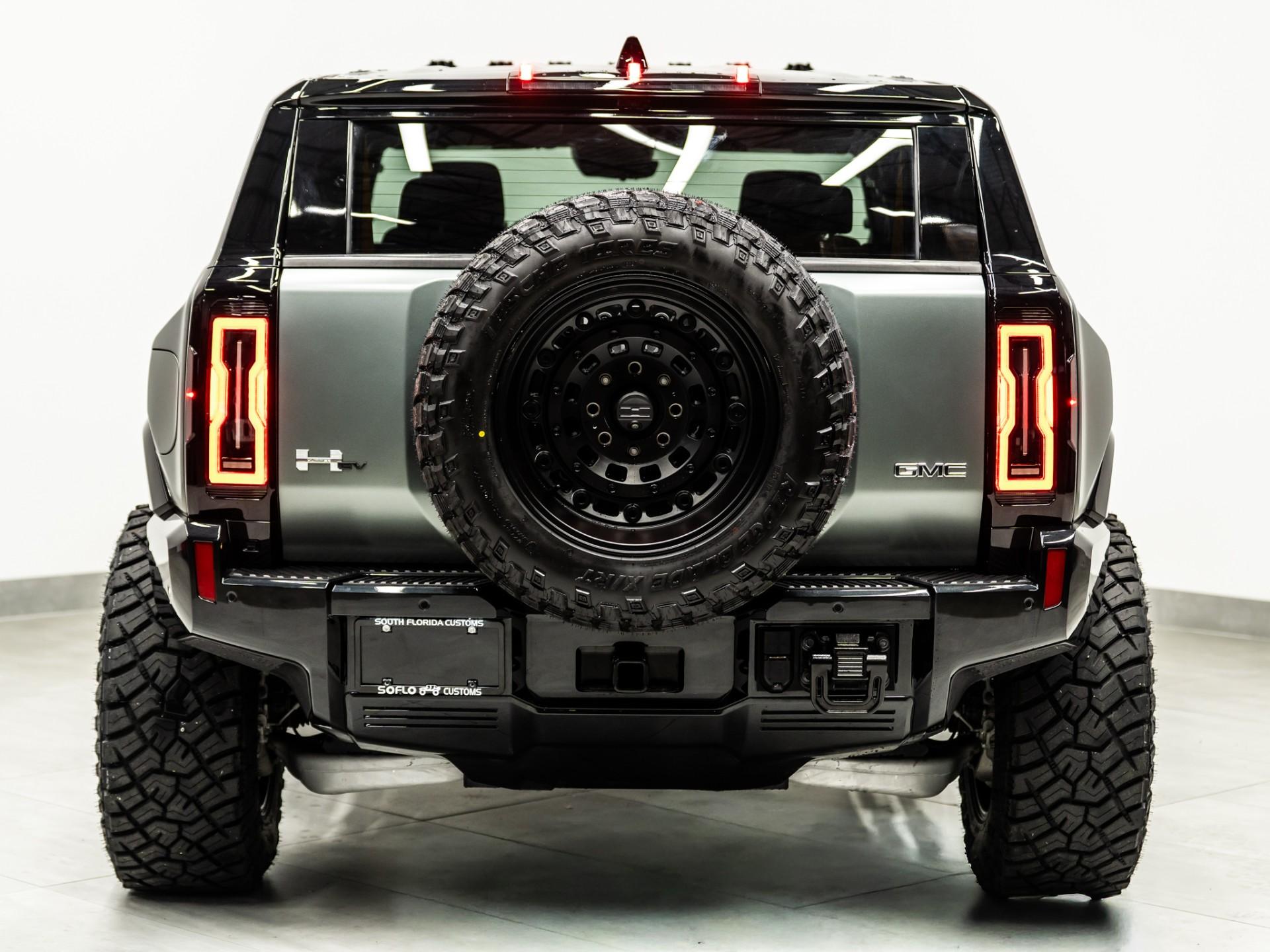 2024 GMC HUMMER EV 3X in Moonshot Green Matte, photo 12 of 60
