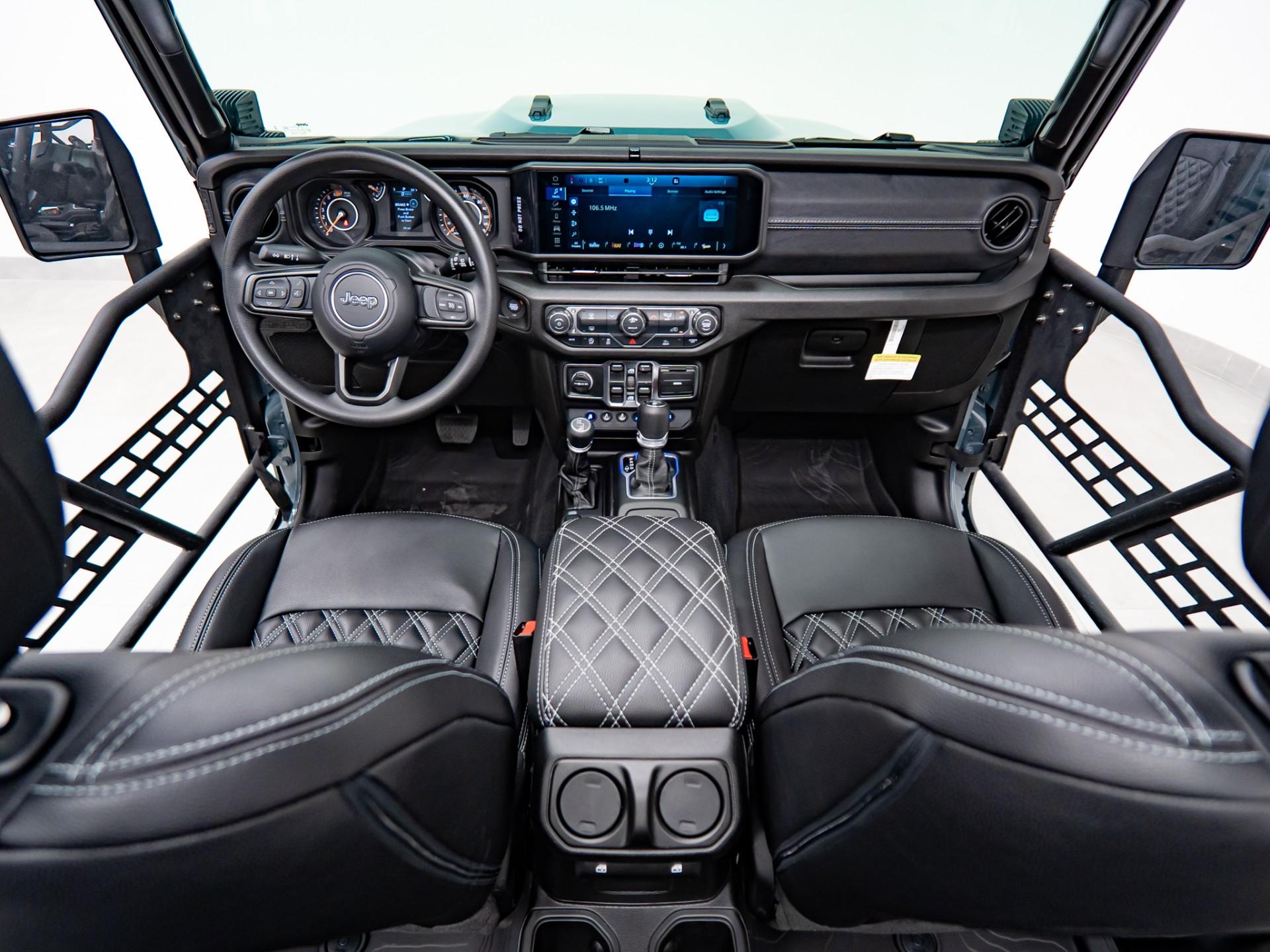 2026 JEEP WRANGLER 4X4 in Anvil Clearcoat, photo 4 of 59