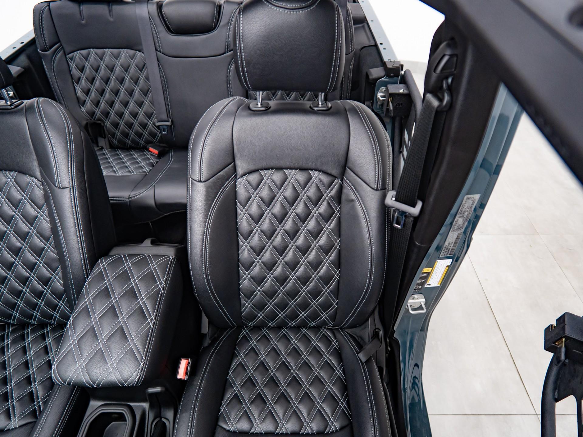 2026 JEEP WRANGLER 4X4 in Anvil Clearcoat, photo 31 of 59