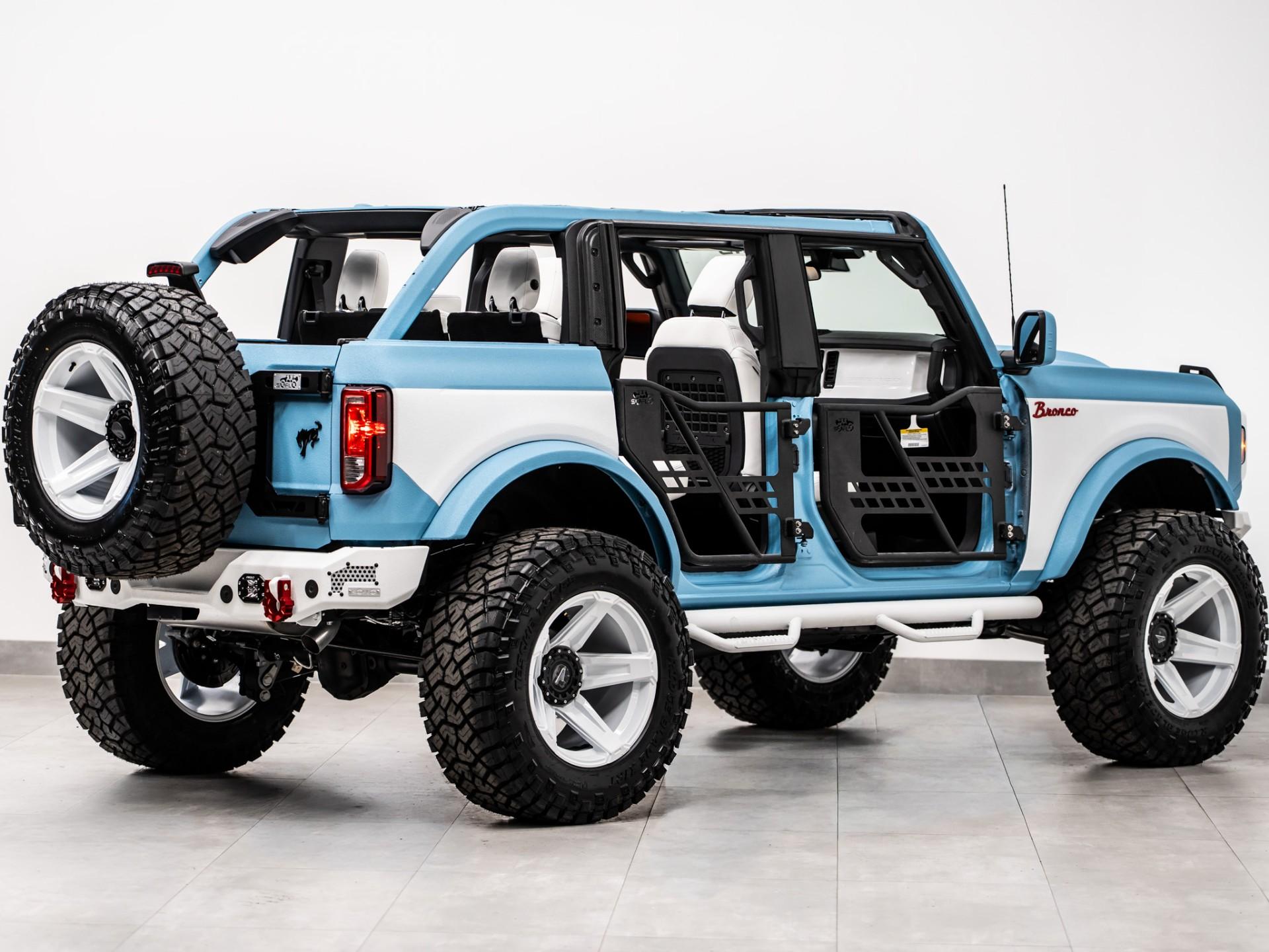 2025 FORD BRONCO 4X4 in Baby Blue, photo 25 of 49