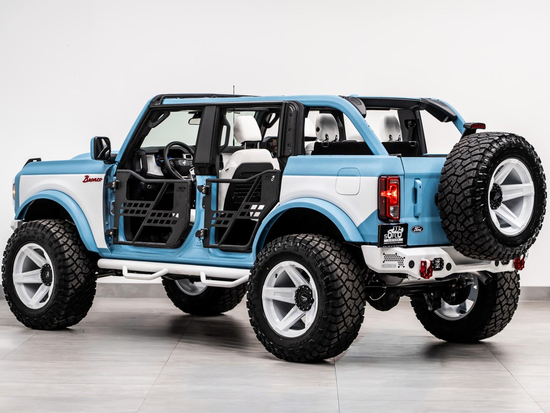 2025 FORD BRONCO 4X4 in Baby Blue, photo 26 of 49
