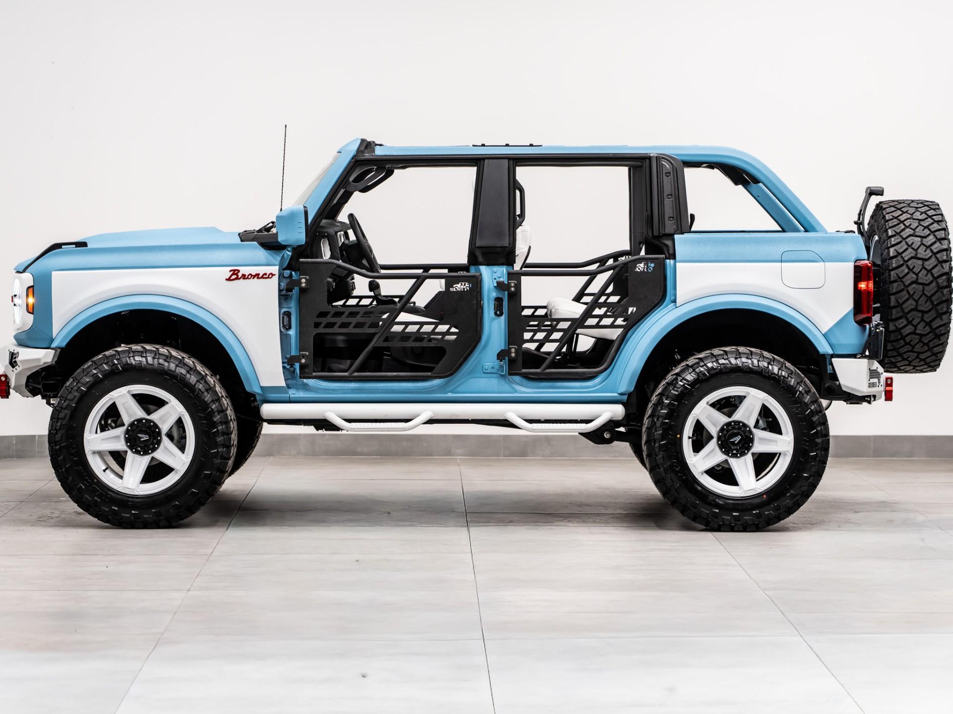 2025 FORD BRONCO 4X4 in Baby Blue, photo 27 of 49