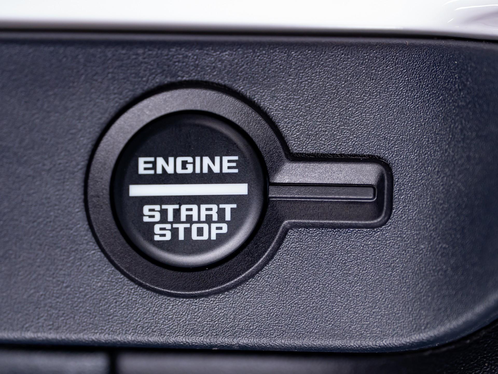 2026 FORD BRONCO 4X4 in Marsh Gray, photo 48 of 60