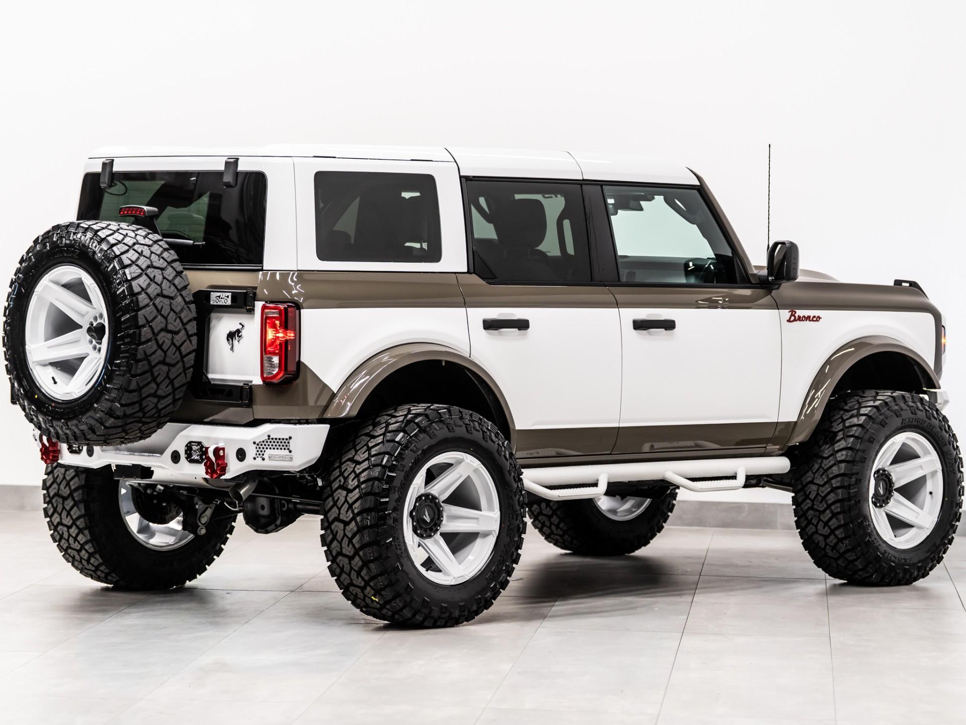 2026 FORD BRONCO 4X4 in Marsh Gray, photo 15 of 60