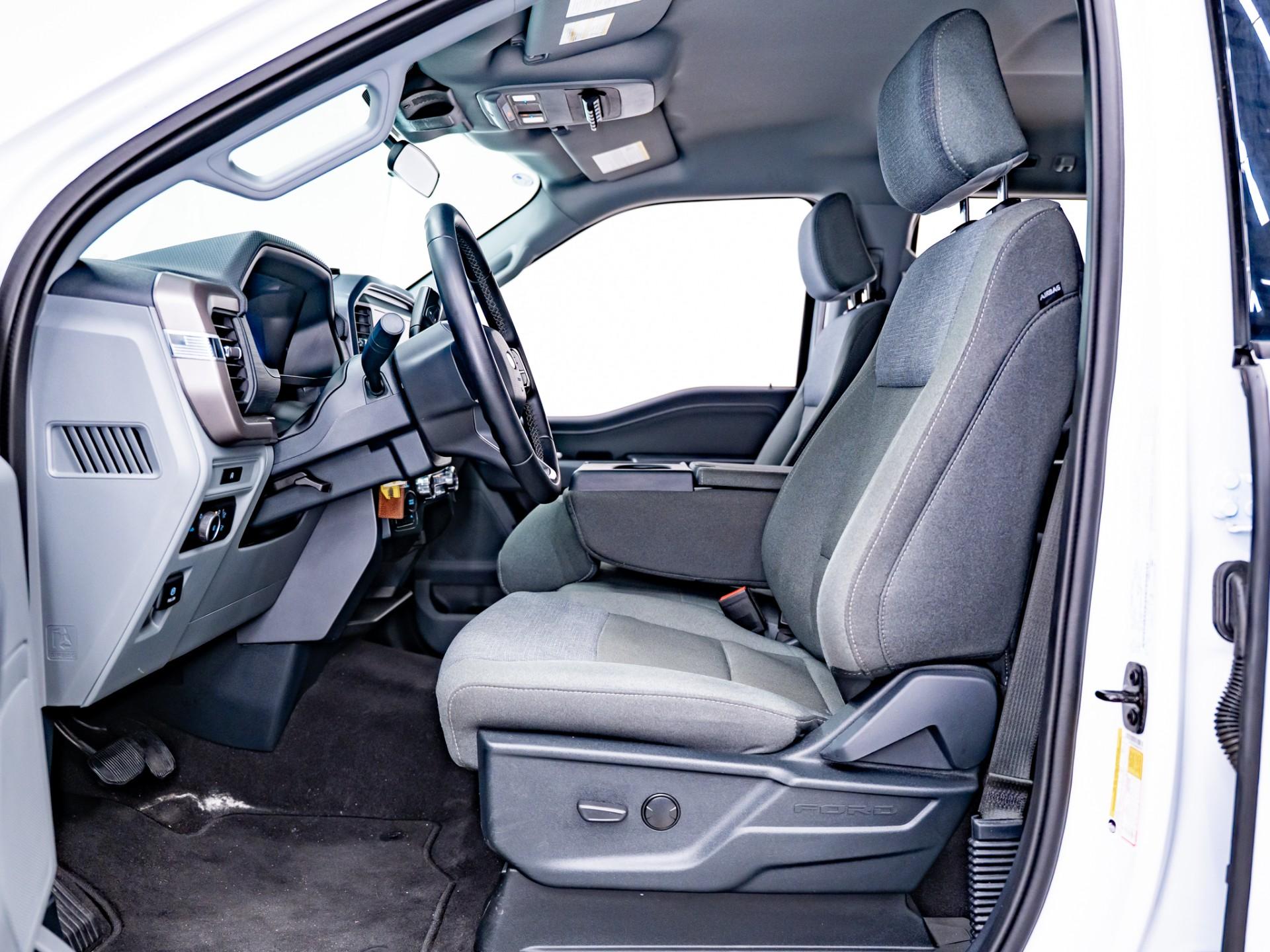 2025 FORD F-150 4X4 in Oxford White, photo 23 of 50