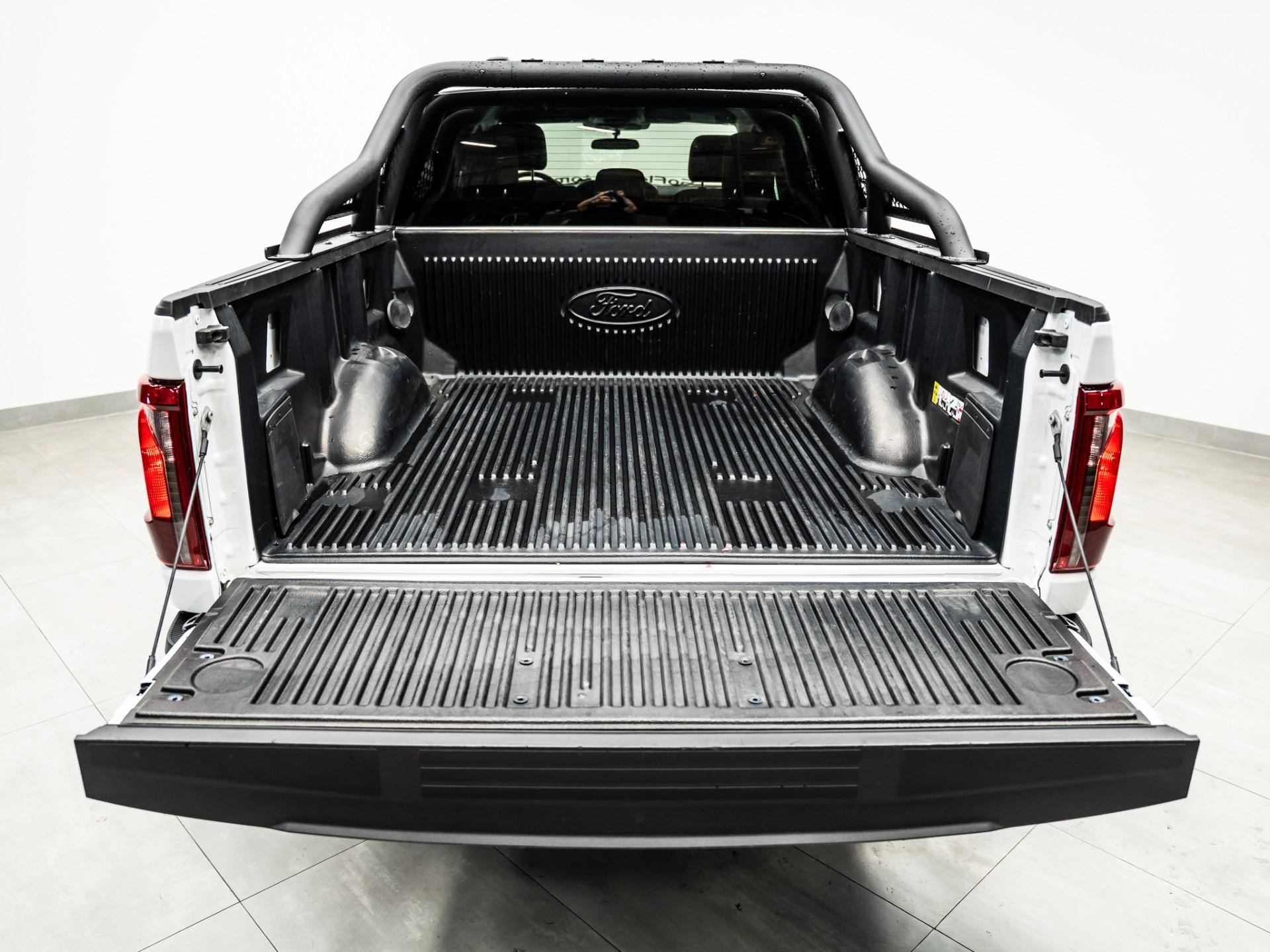 2025 FORD F-150 4X4 in Oxford White, photo 12 of 50