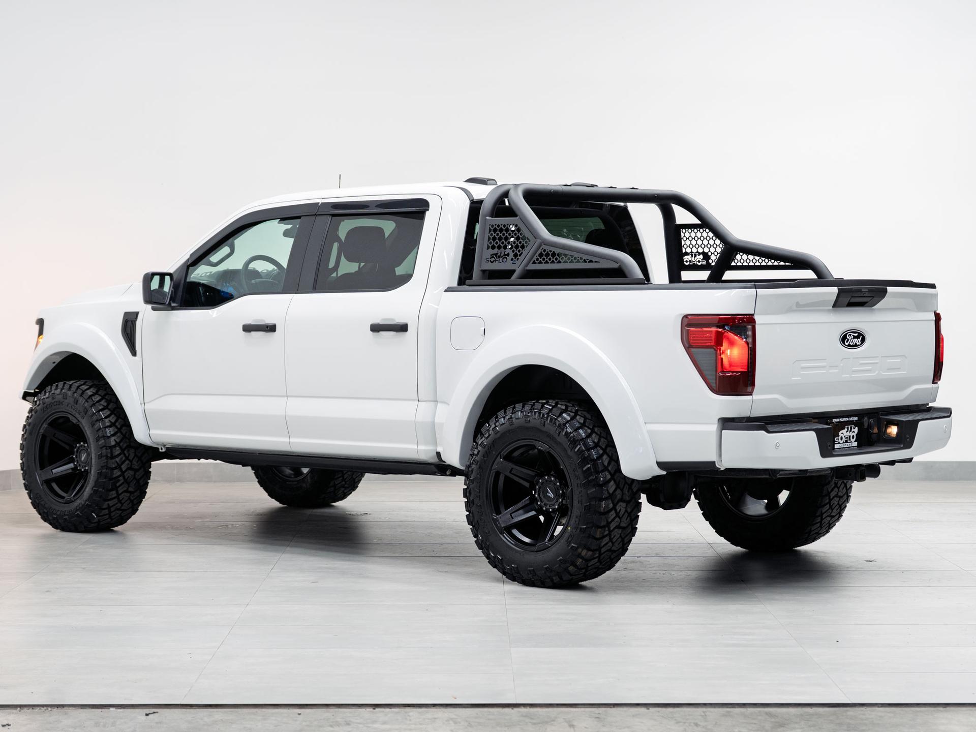 2025 FORD F-150 4X4 in Oxford White, photo 12 of 27