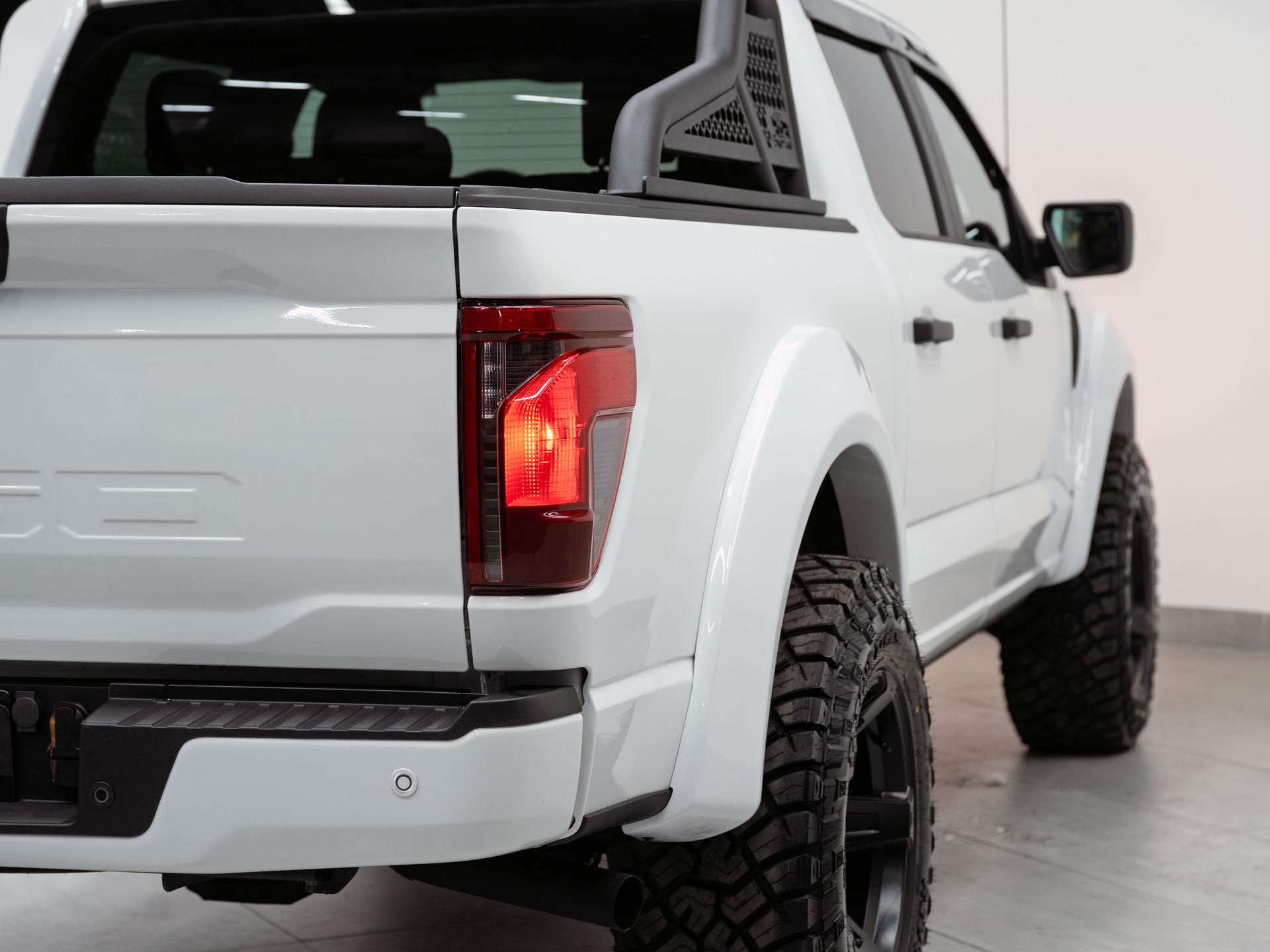2025 FORD F-150 4X4 in Oxford White, photo 10 of 27