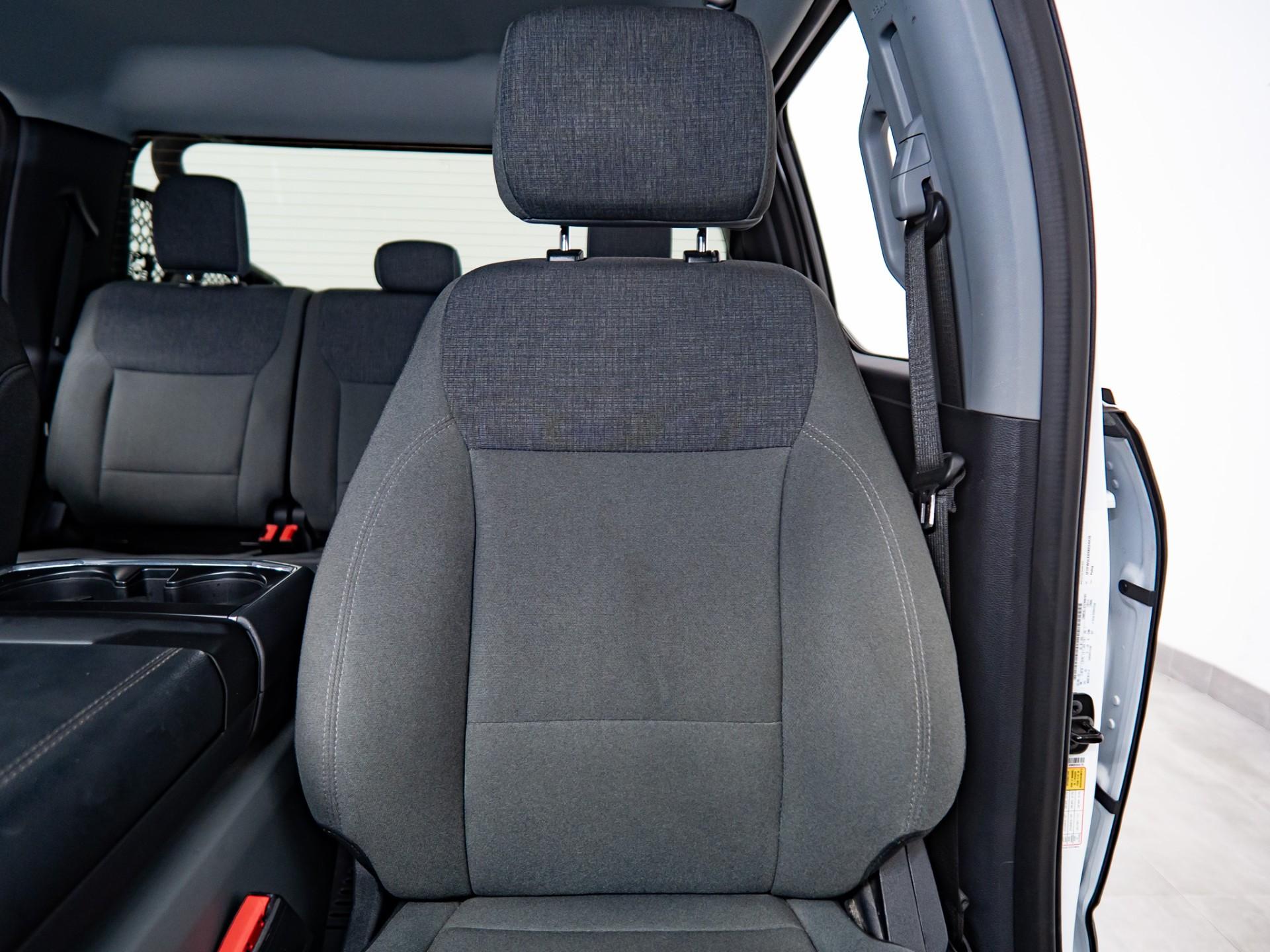 2025 FORD F-150 4X4 in Oxford White, photo 17 of 27