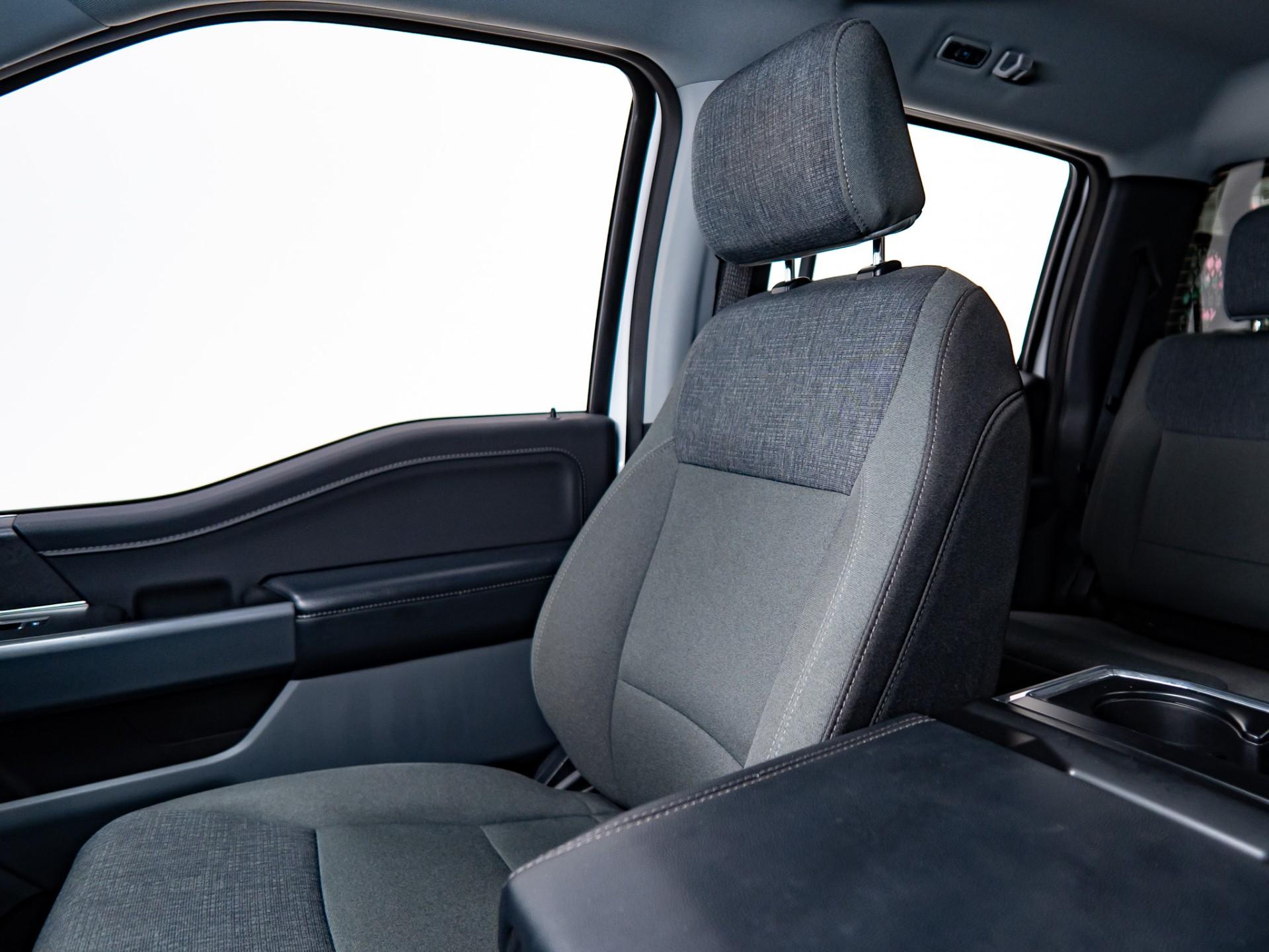 2025 FORD F-150 4X4 in Oxford White, photo 23 of 27
