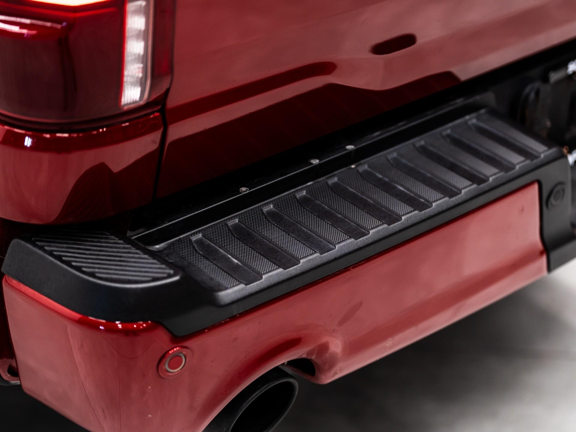 2025 FORD F-150 LARIAT 4X4 in Rapid Red Metallic Tinted Clearcoat, photo 23 of 49