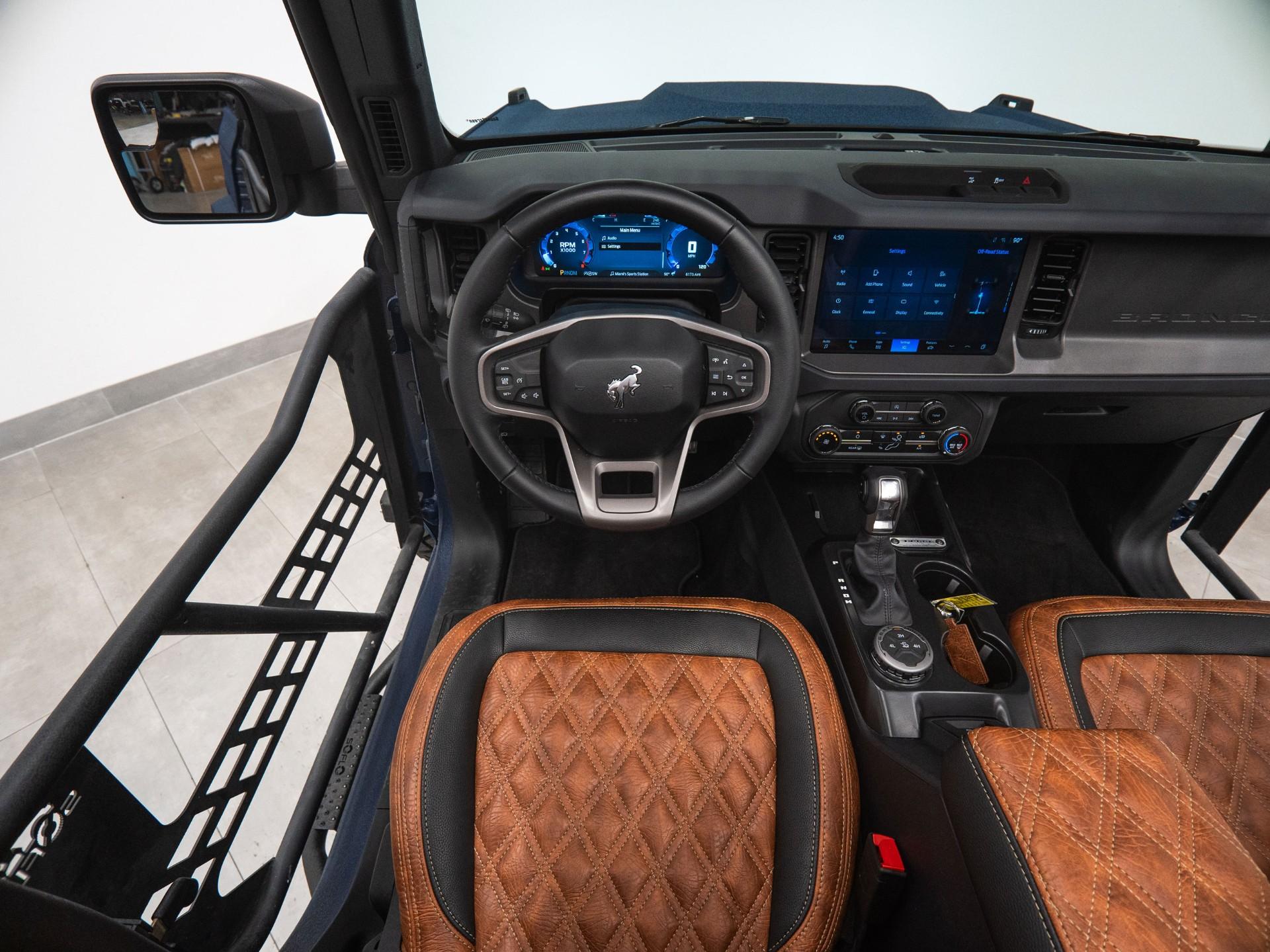 2025 FORD BRONCO 4X4 in Navy, photo 19 of 60