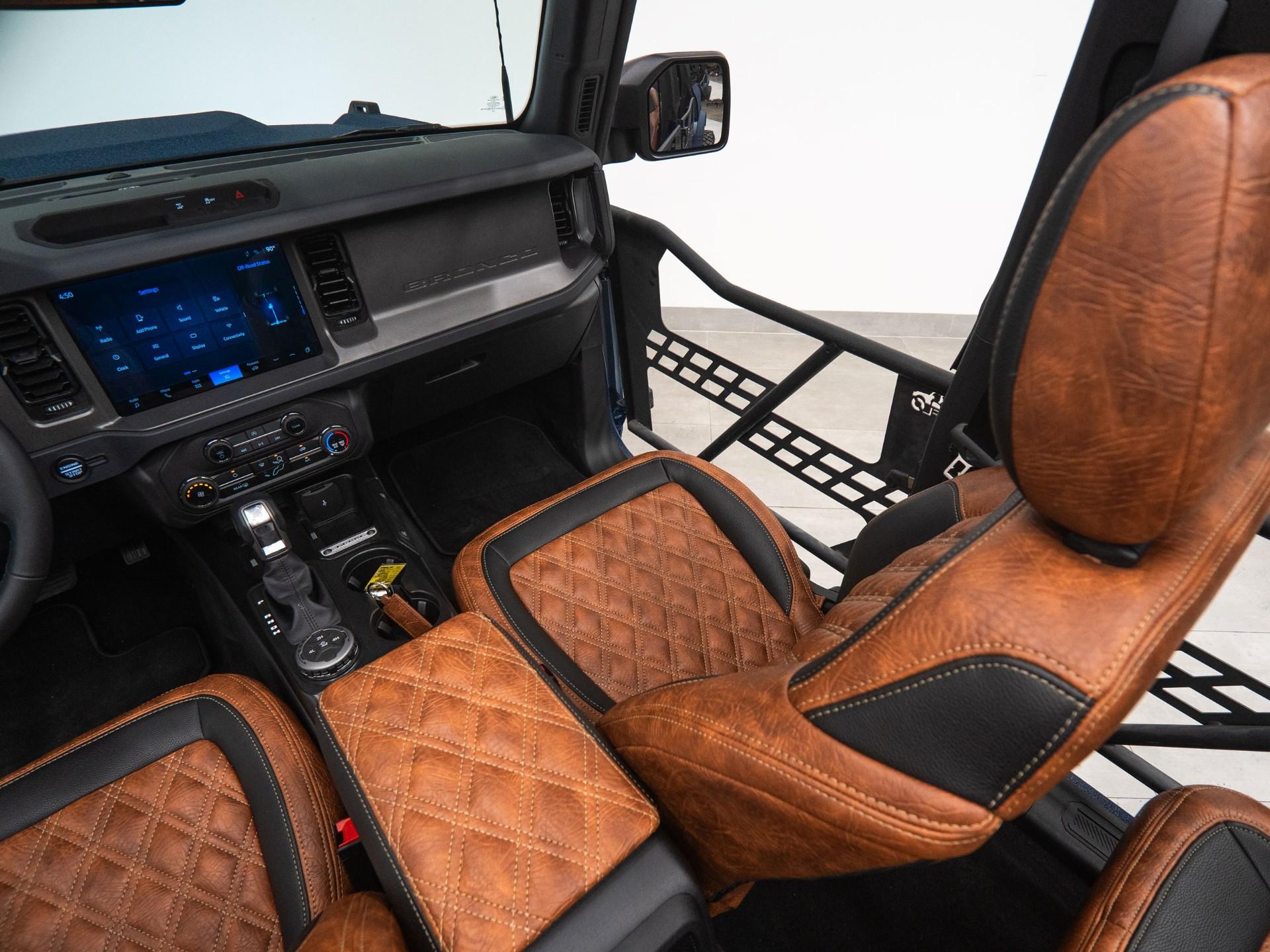2025 FORD BRONCO 4X4 in Navy, photo 21 of 60