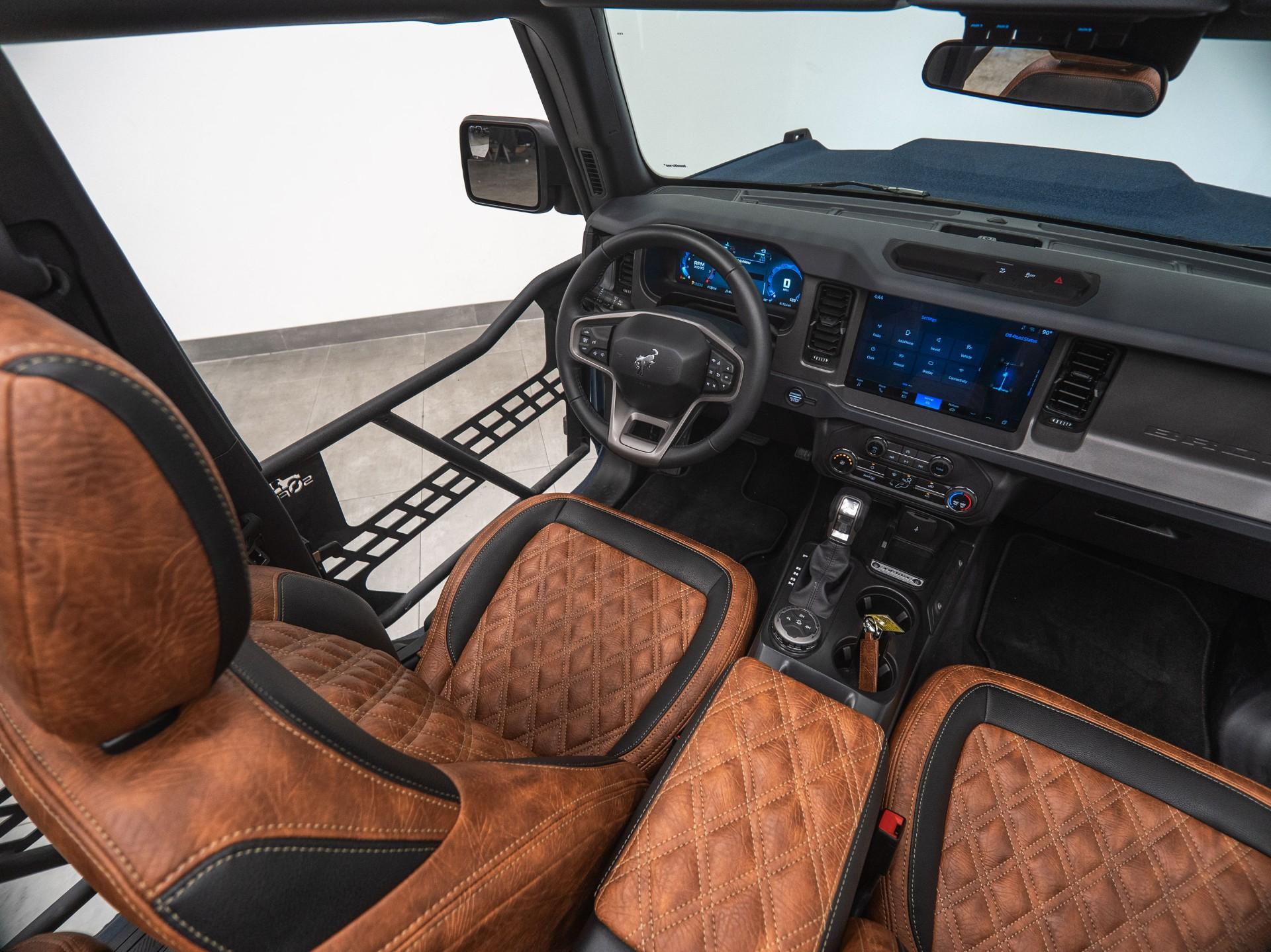 2025 FORD BRONCO 4X4 in Navy, photo 23 of 60