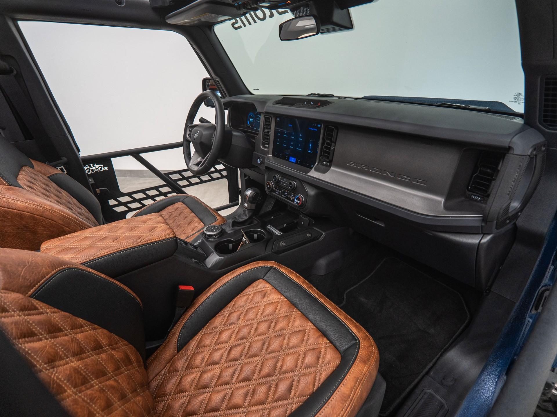 2025 FORD BRONCO 4X4 in Navy, photo 24 of 60