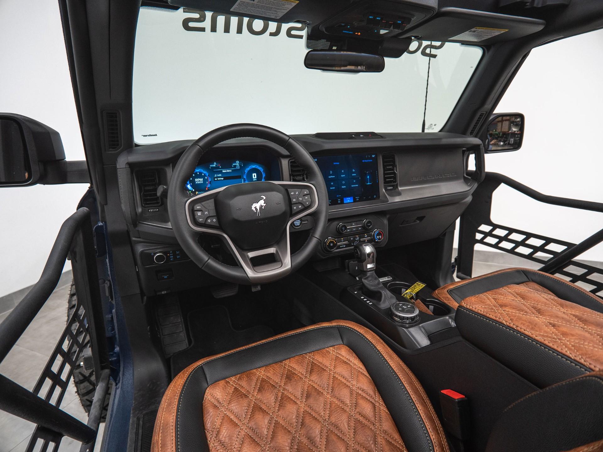 2025 FORD BRONCO 4X4 in Navy, photo 28 of 60