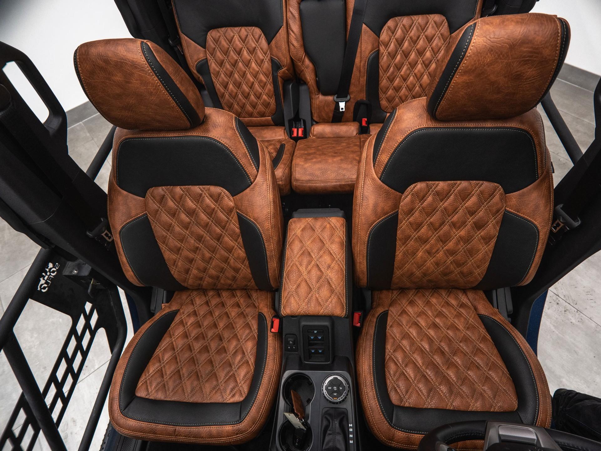 2025 FORD BRONCO 4X4 in Navy, photo 31 of 60
