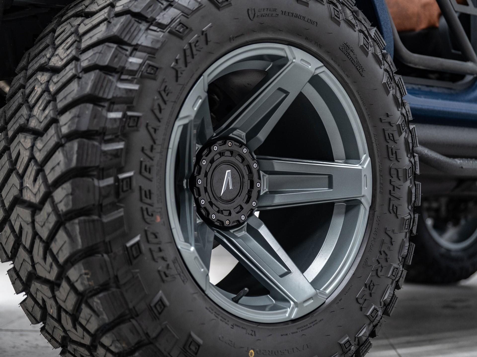 2025 FORD BRONCO 4X4 in Navy, photo 56 of 60