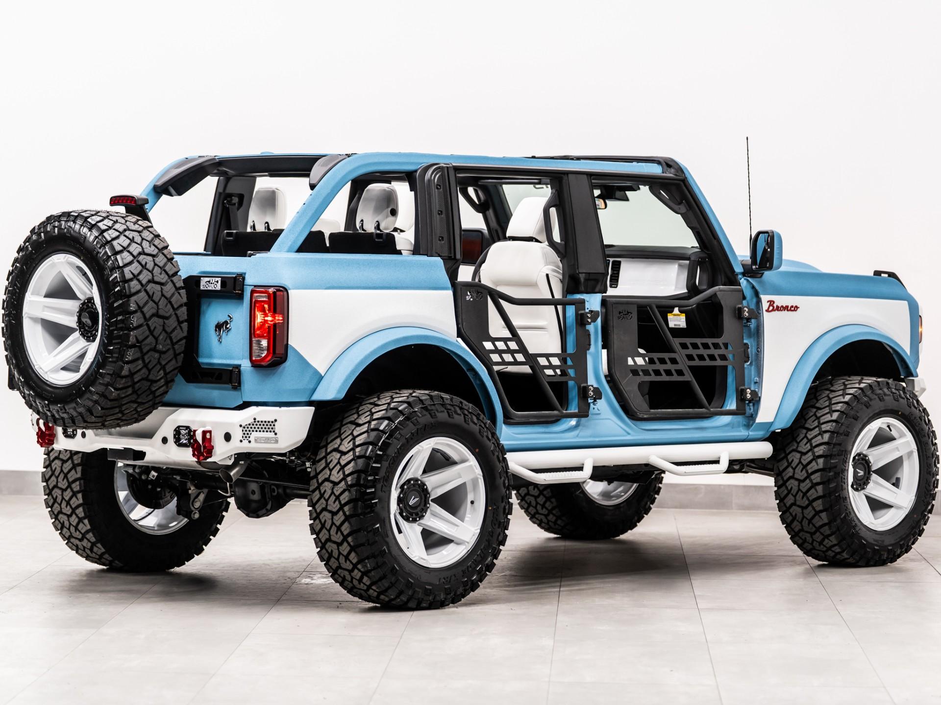 2026 FORD BRONCO 4X4 in Baby Blue, photo 13 of 55