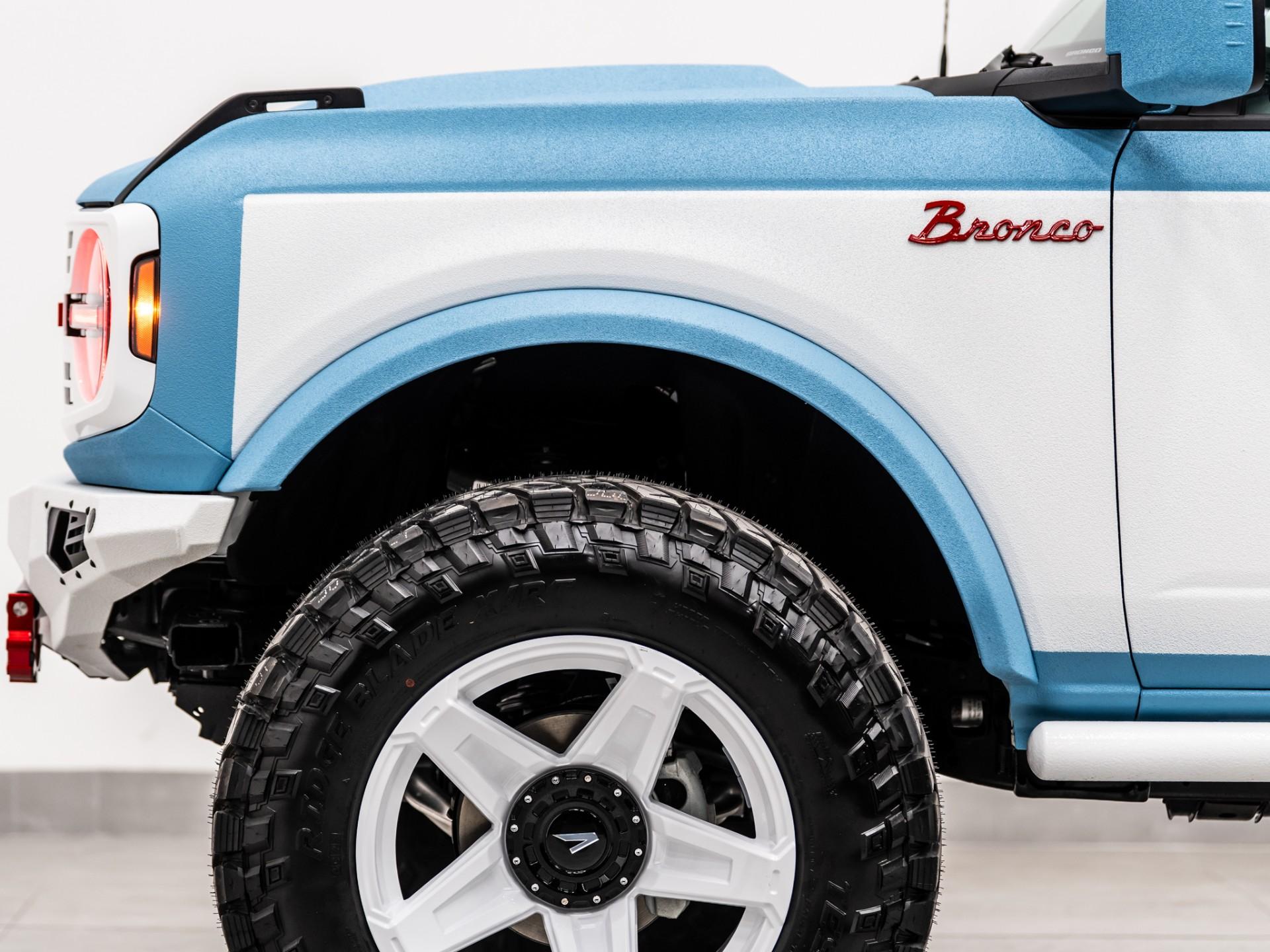2026 FORD BRONCO 4X4 in Baby Blue, photo 38 of 55