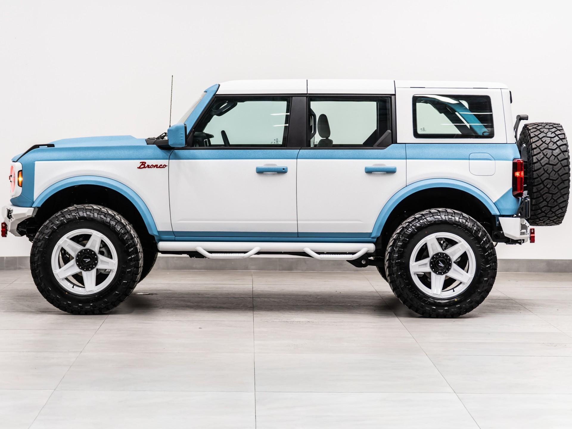 2026 FORD BRONCO 4X4 in Baby Blue, photo 10 of 55