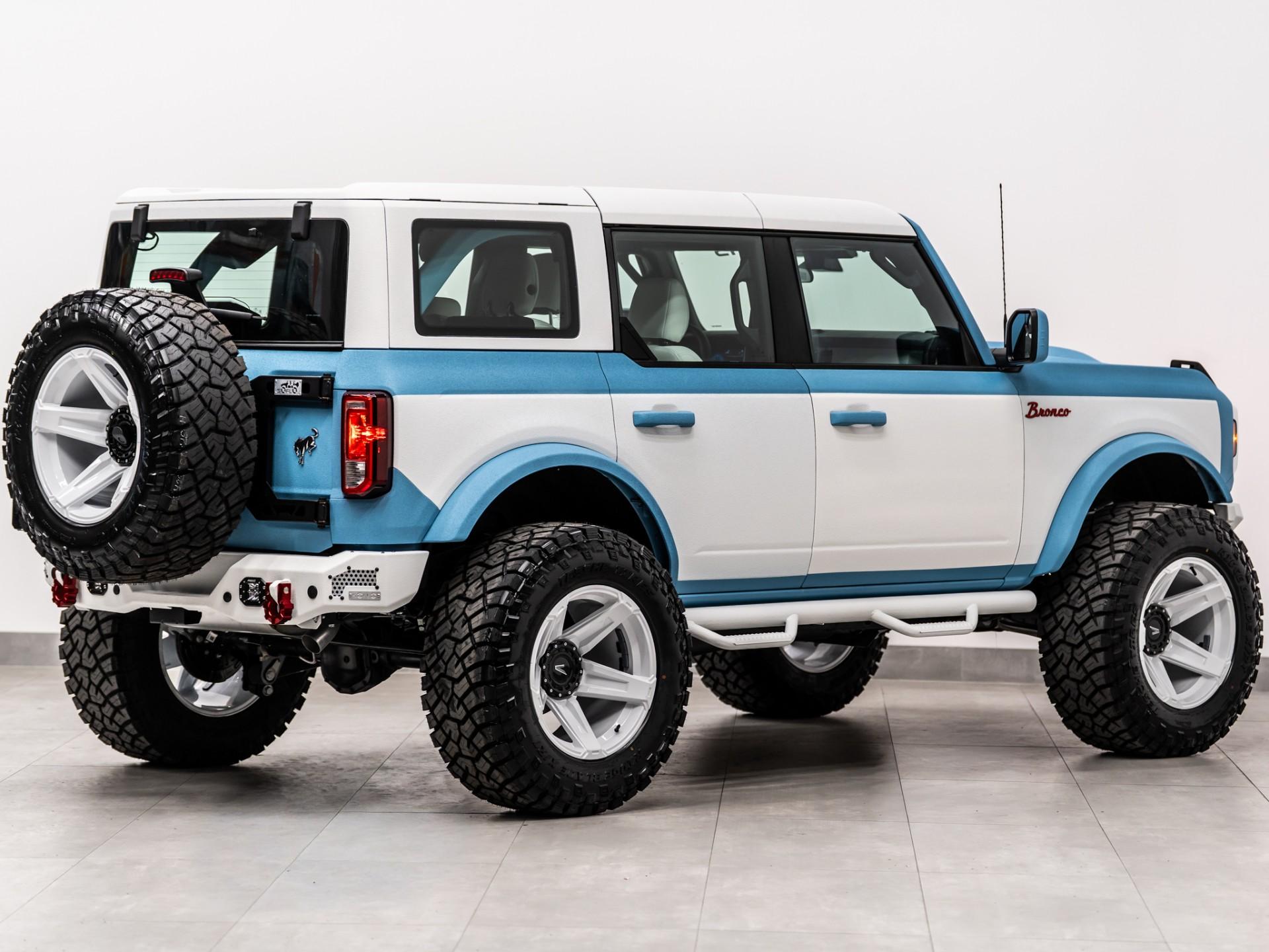2026 FORD BRONCO 4X4 in Baby Blue, photo 7 of 55