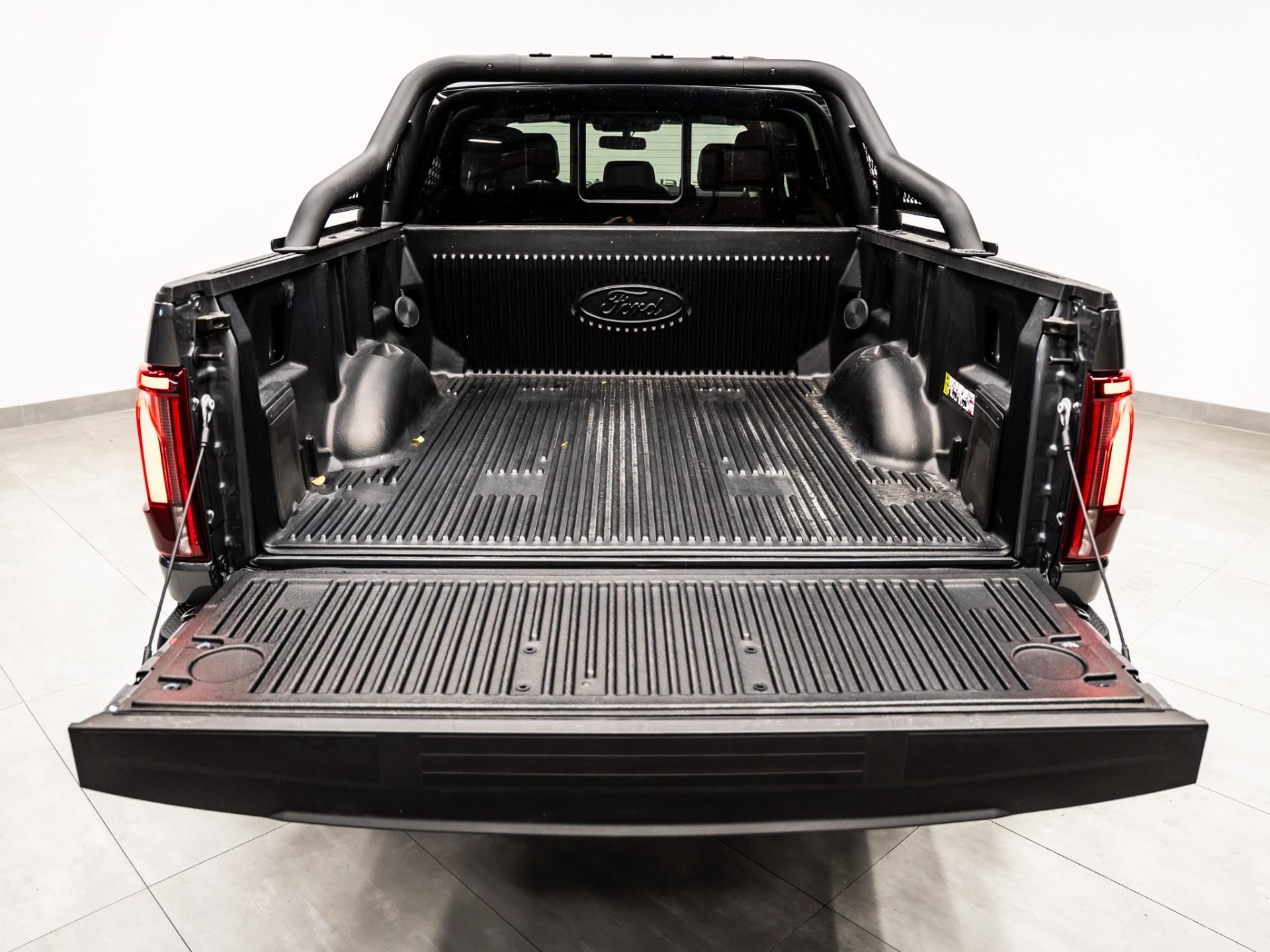 2025 FORD F-150 LARIAT 4X4 in Carbonized Gray Metallic, photo 16 of 57