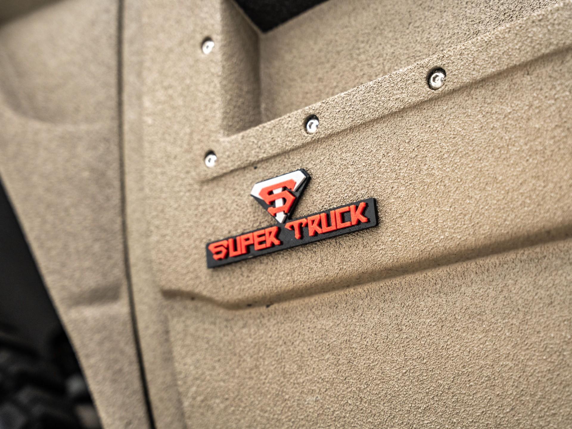 2027 APOCALYPSE SUPERTUCK in Tan, photo 39 of 60