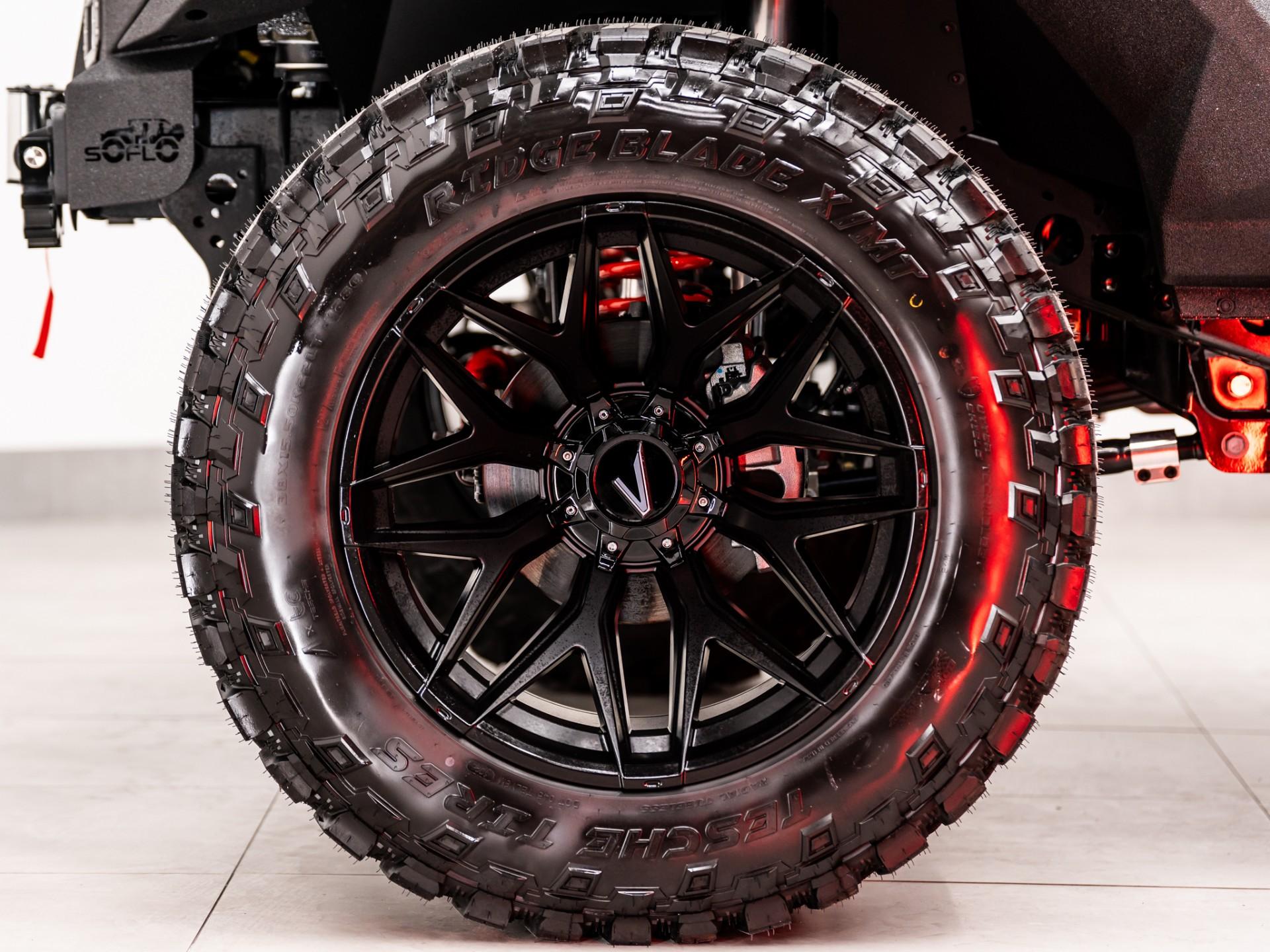 2026 JEEP GLADIATOR 4X4 in Black, photo 18 of 60