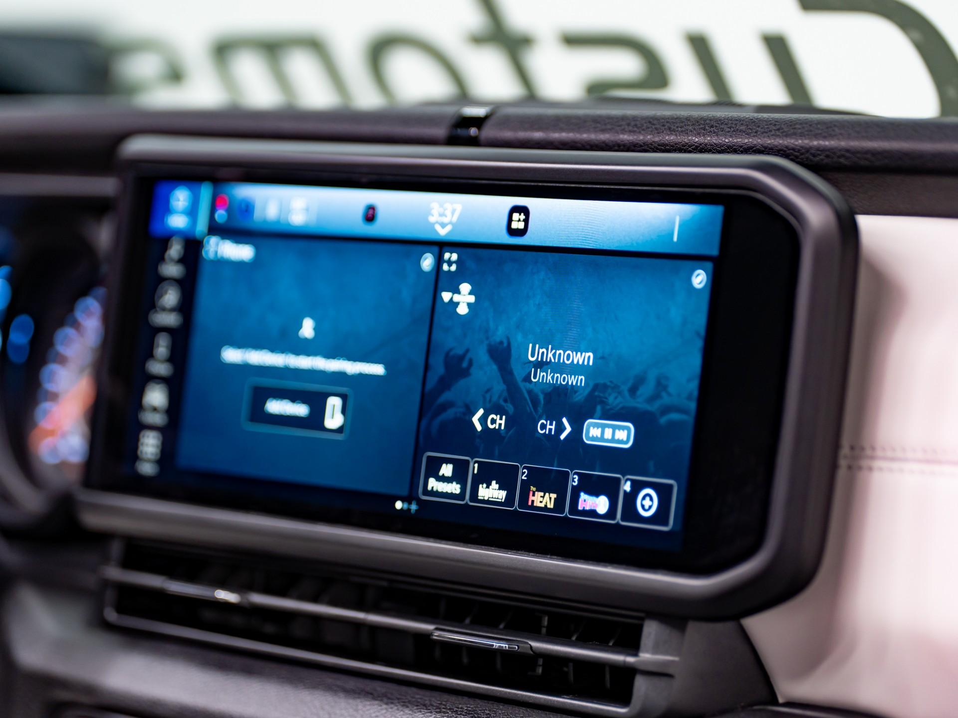 2026 JEEP GLADIATOR 4X4 in Black, photo 45 of 60
