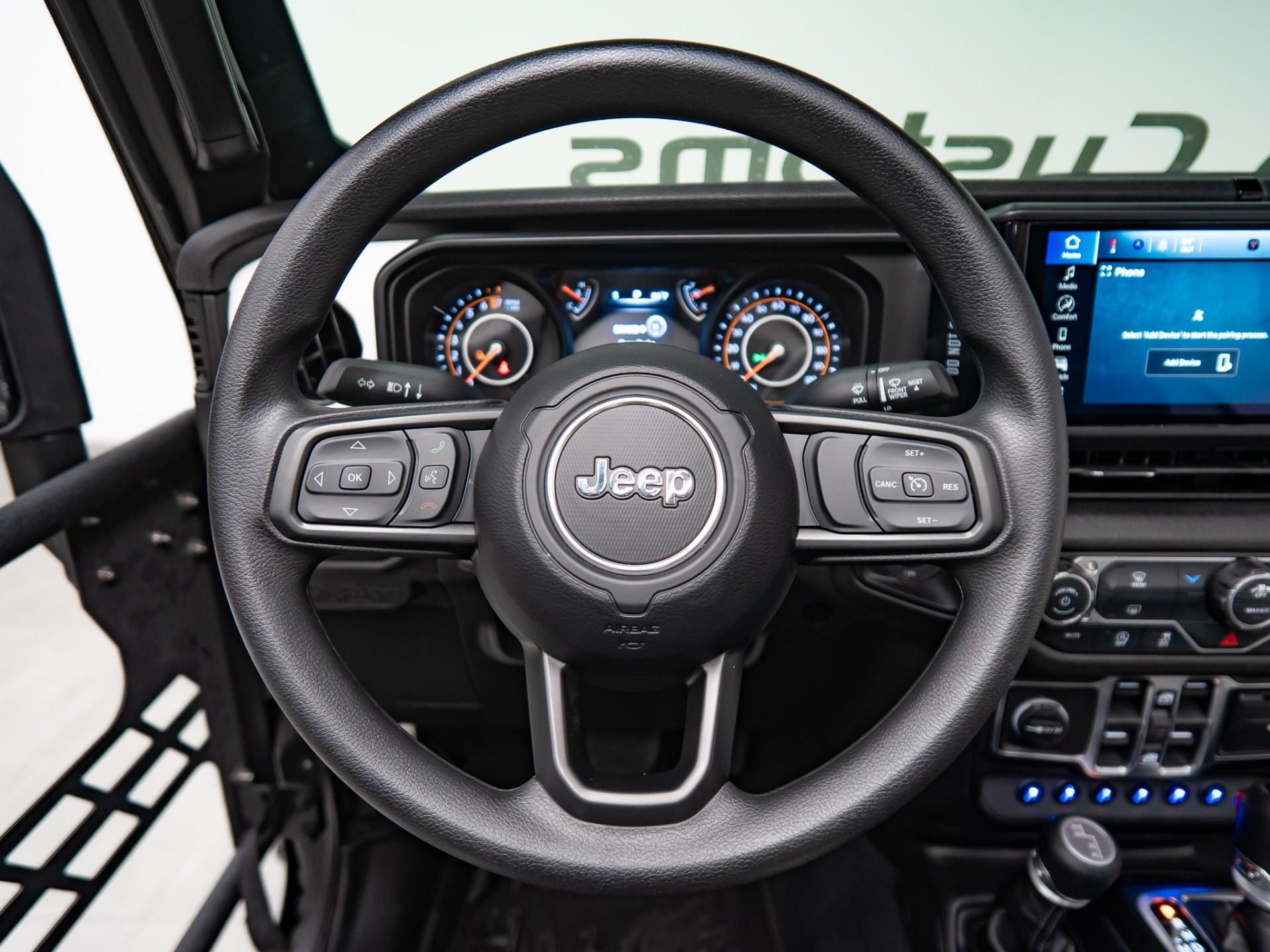 2026 JEEP GLADIATOR 4X4 in Black, photo 46 of 60