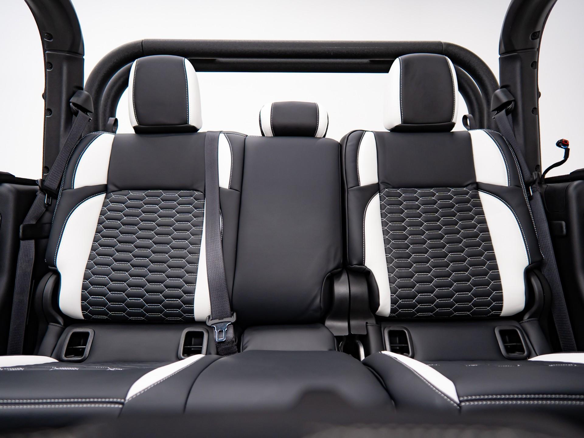 2026 JEEP GLADIATOR 4X4 in Black, photo 38 of 60