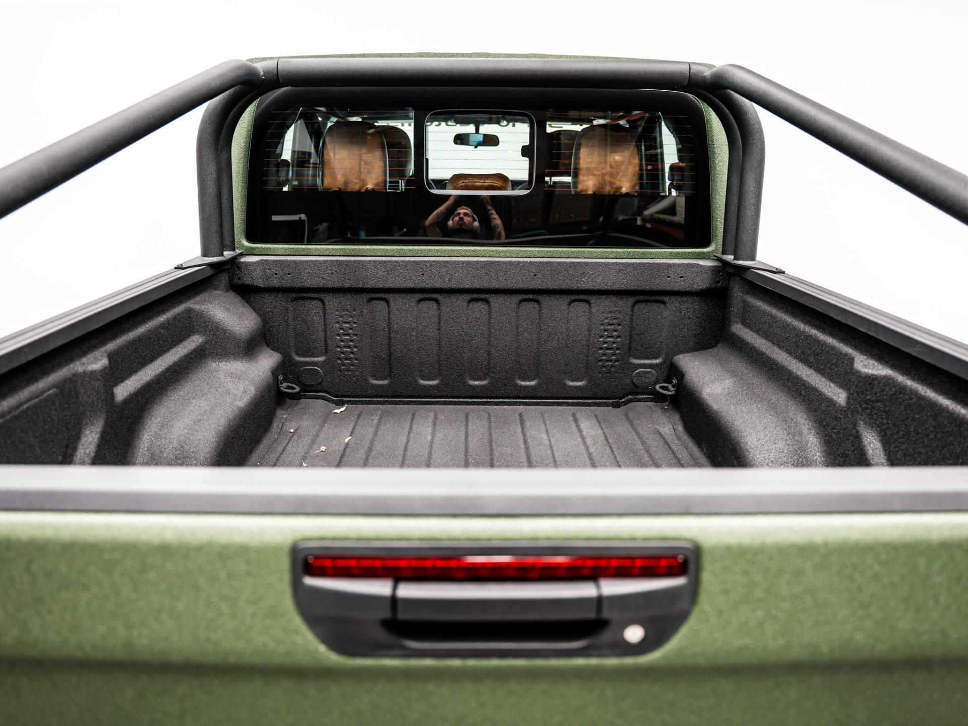 2026 JEEP GLADIATOR 4X4 in Green, photo 15 of 59