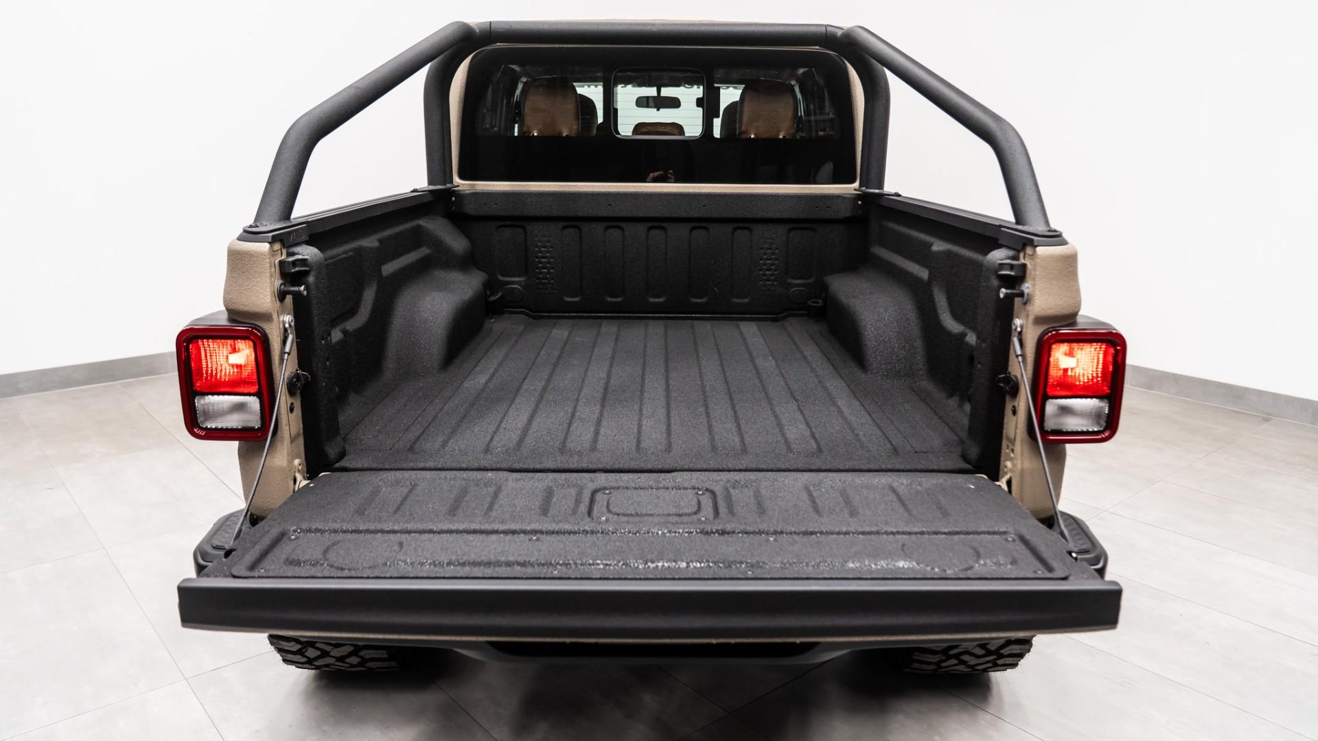 2026 JEEP GLADIATOR 4X4 in Tan, photo 12 of 60