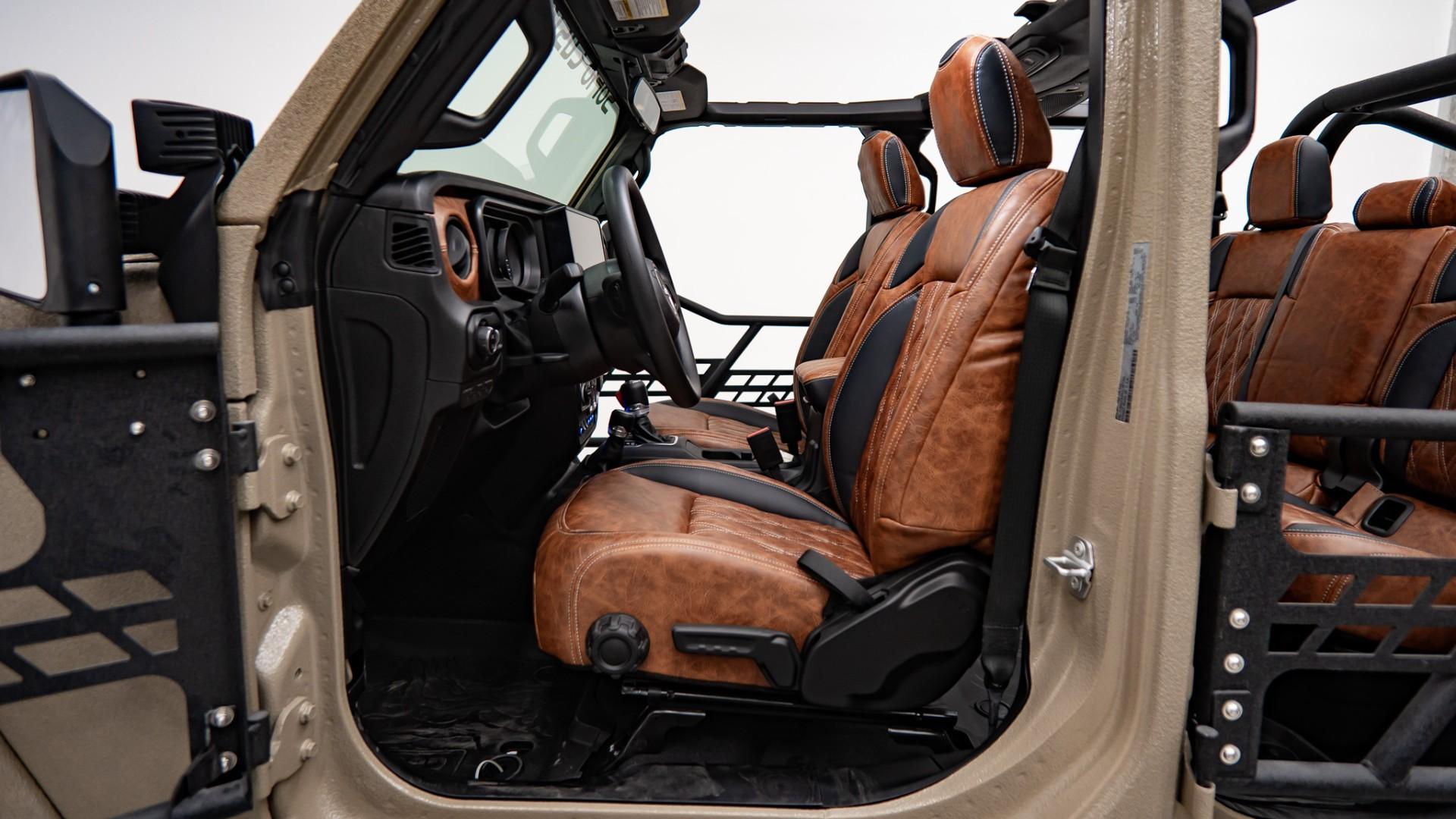 2026 JEEP GLADIATOR 4X4 in Tan, photo 28 of 60