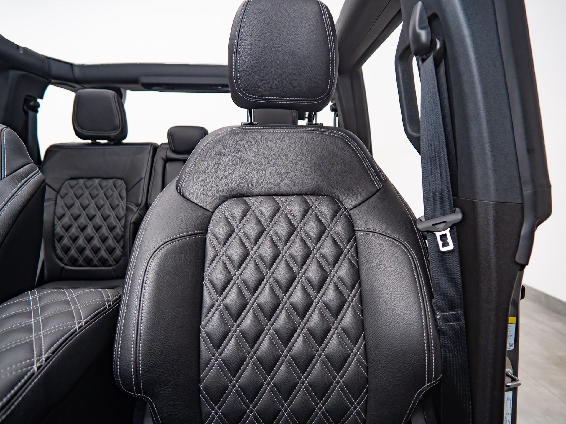 2025 FORD BRONCO 4X4 in Carbonized Gray Metallic, photo 33 of 49
