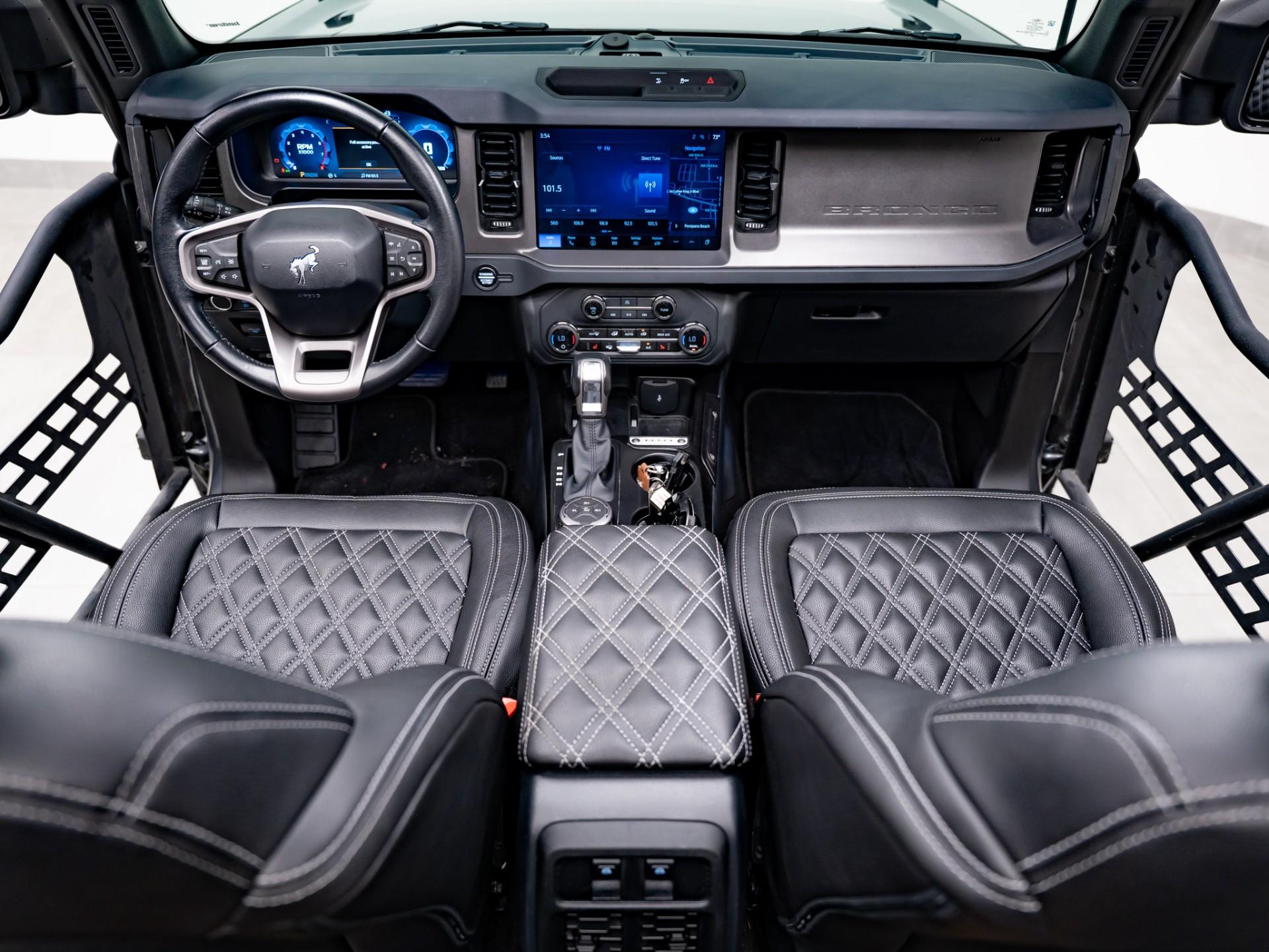 2025 FORD BRONCO 4X4 in Carbonized Gray Metallic, photo 4 of 49