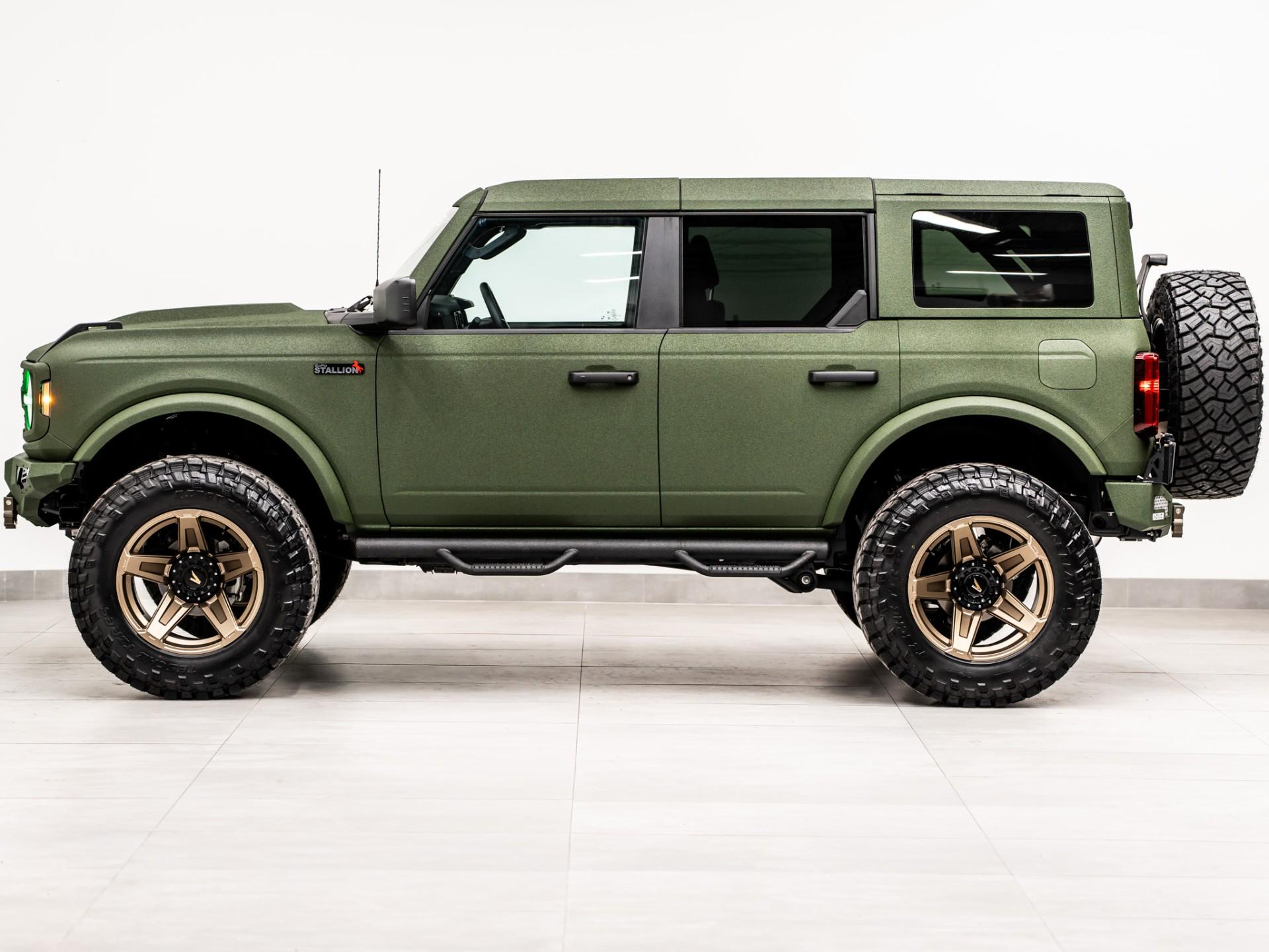 2025 FORD BRONCO 4X4 in Green, photo 18 of 49