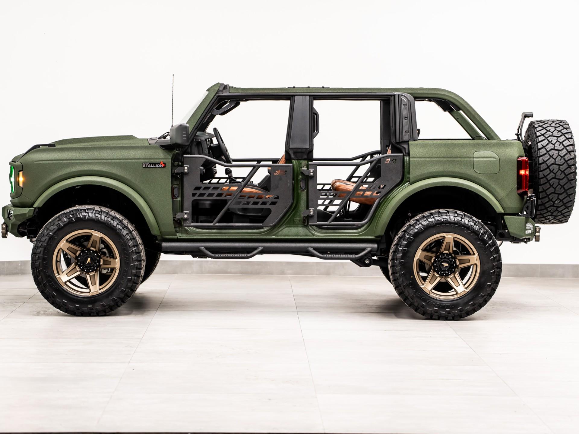 2025 FORD BRONCO 4X4 in Green, photo 23 of 49