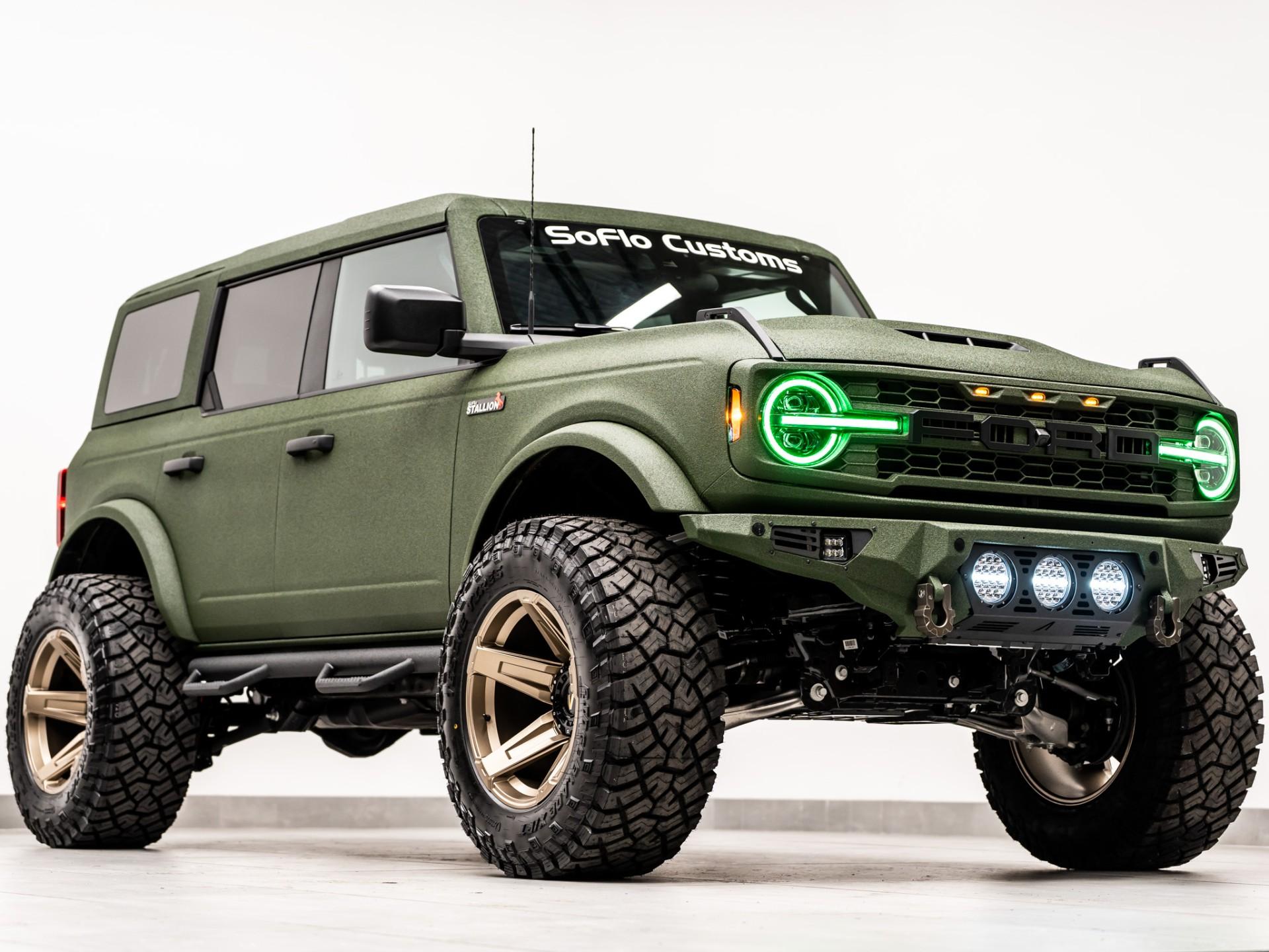 2025 FORD BRONCO 4X4 in Green, photo 10 of 49