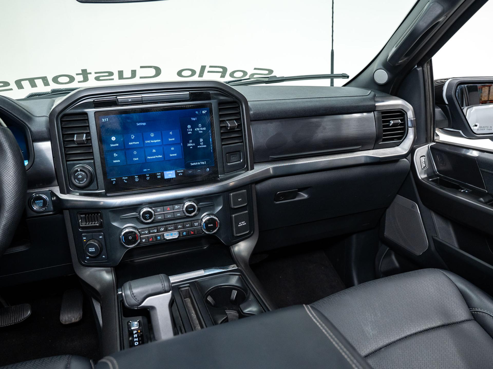 2025 FORD F-150 4X4 LARIAT in Space White Metallic, photo 40 of 58