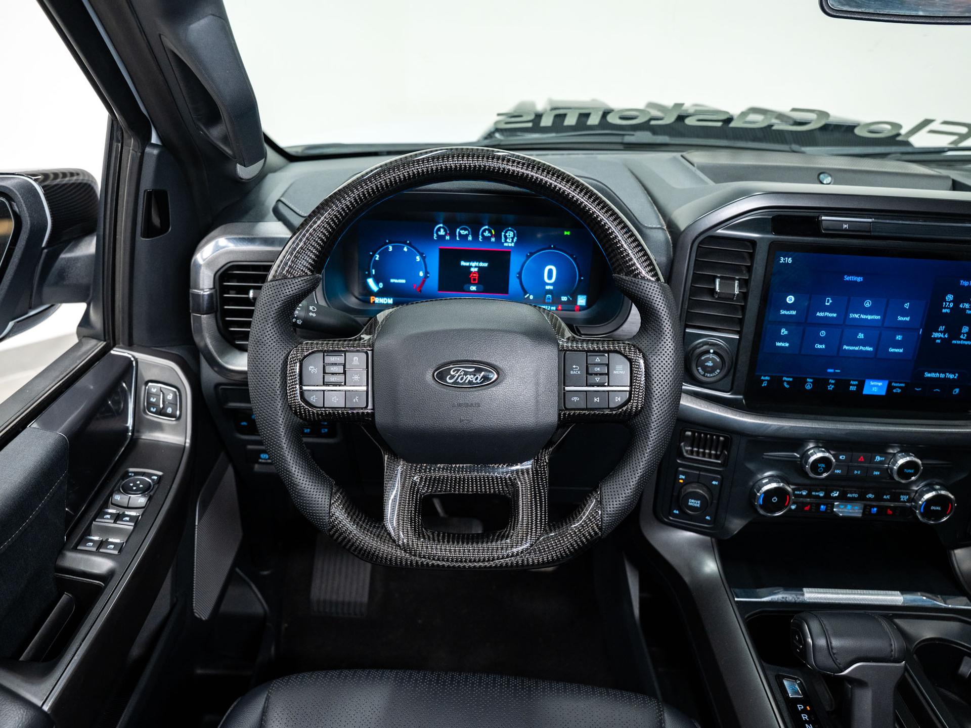 2025 FORD F-150 4X4 LARIAT in Space White Metallic, photo 39 of 58