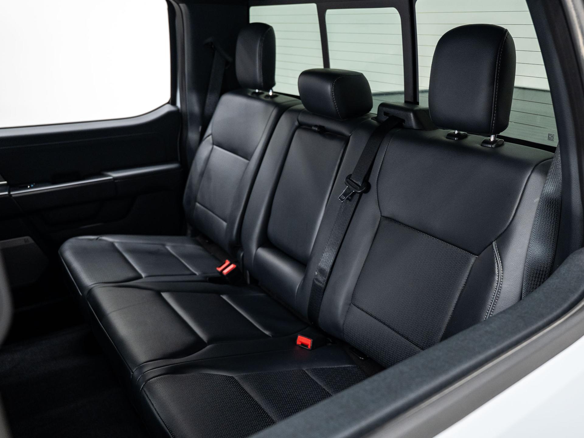 2025 FORD F-150 4X4 LARIAT in Space White Metallic, photo 47 of 58