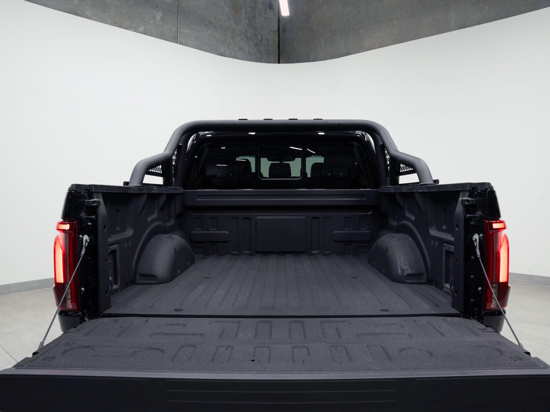 2026 FORD F-150 4X4 LARIAT in Agate Black Metallic, photo 14 of 53