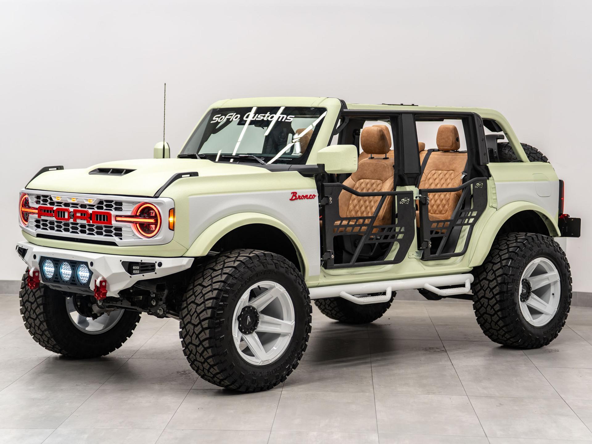 2026 FORD BRONCO 4X4 in Green, photo 22 of 55