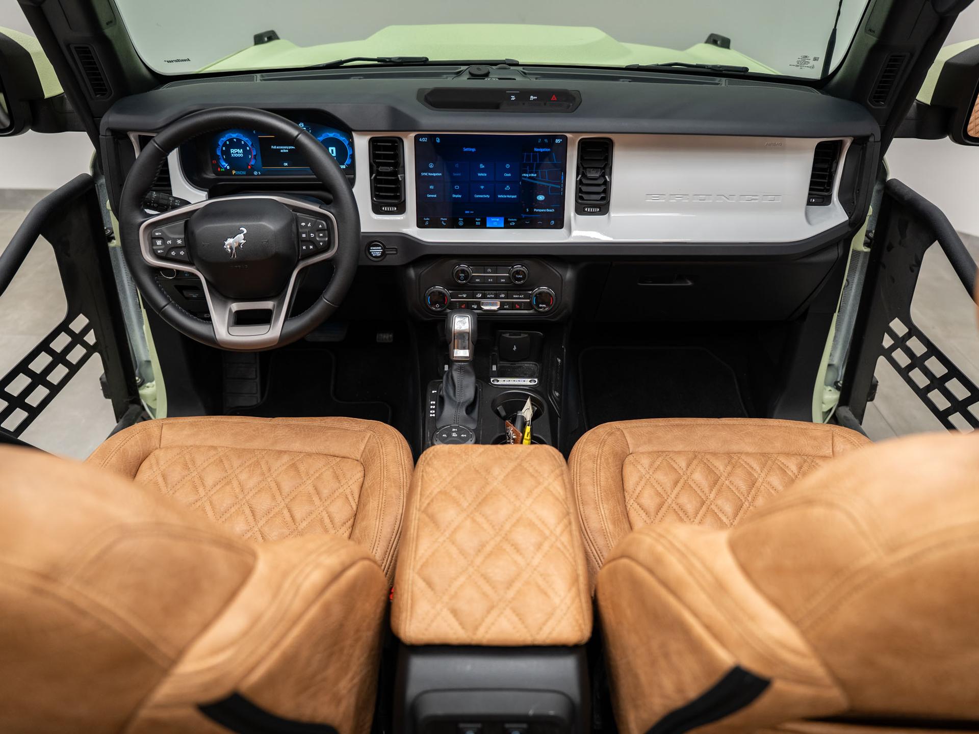 2026 FORD BRONCO 4X4 in Green, photo 4 of 55