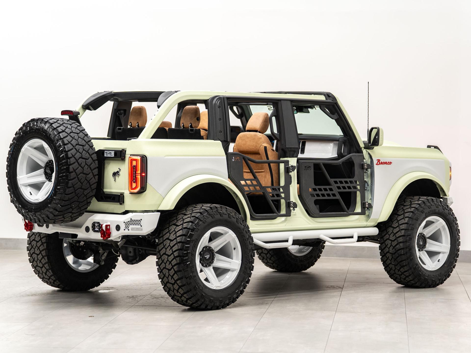 2026 FORD BRONCO 4X4 in Green, photo 26 of 55