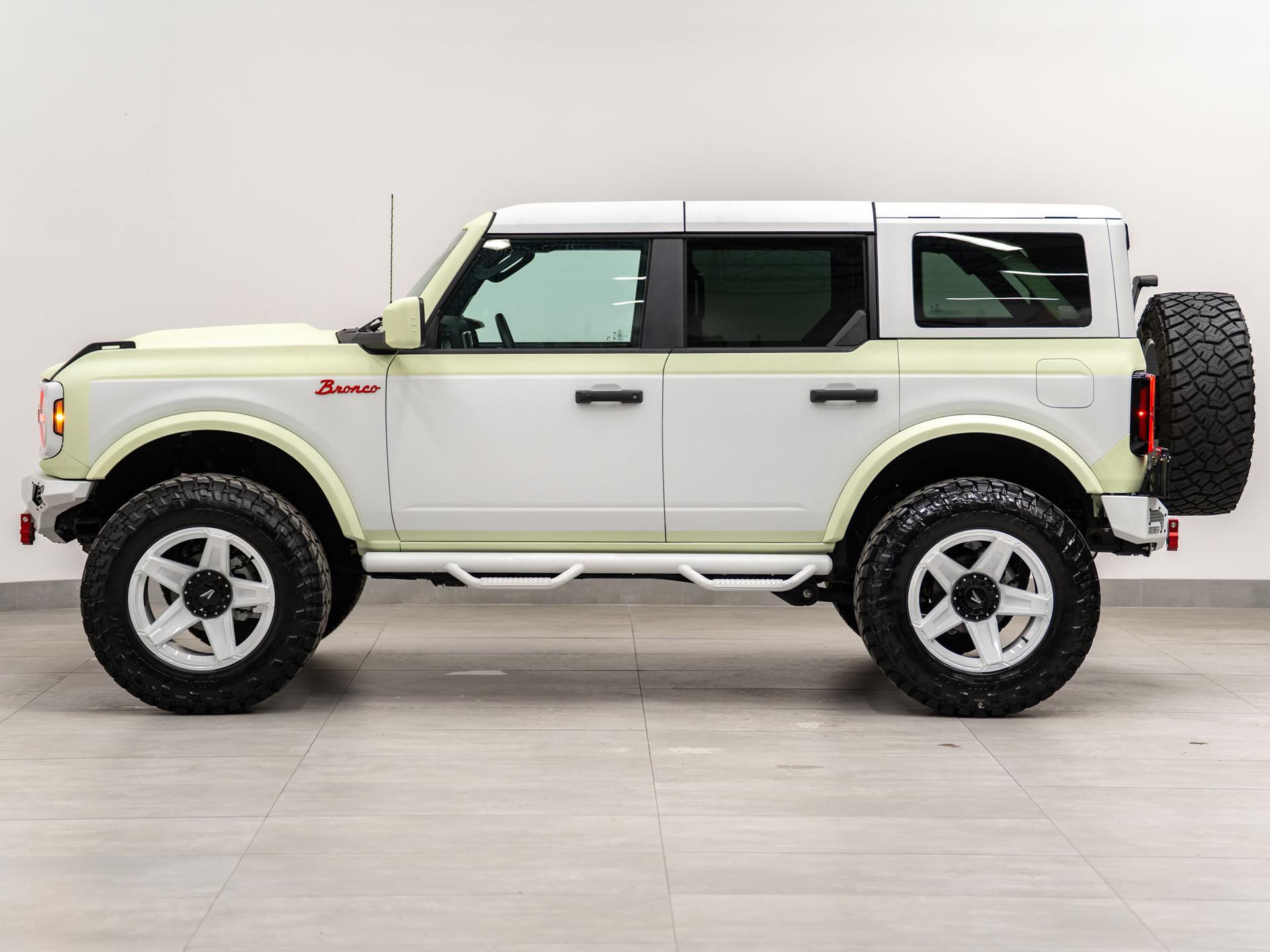 2026 FORD BRONCO 4X4 in Green, photo 19 of 55