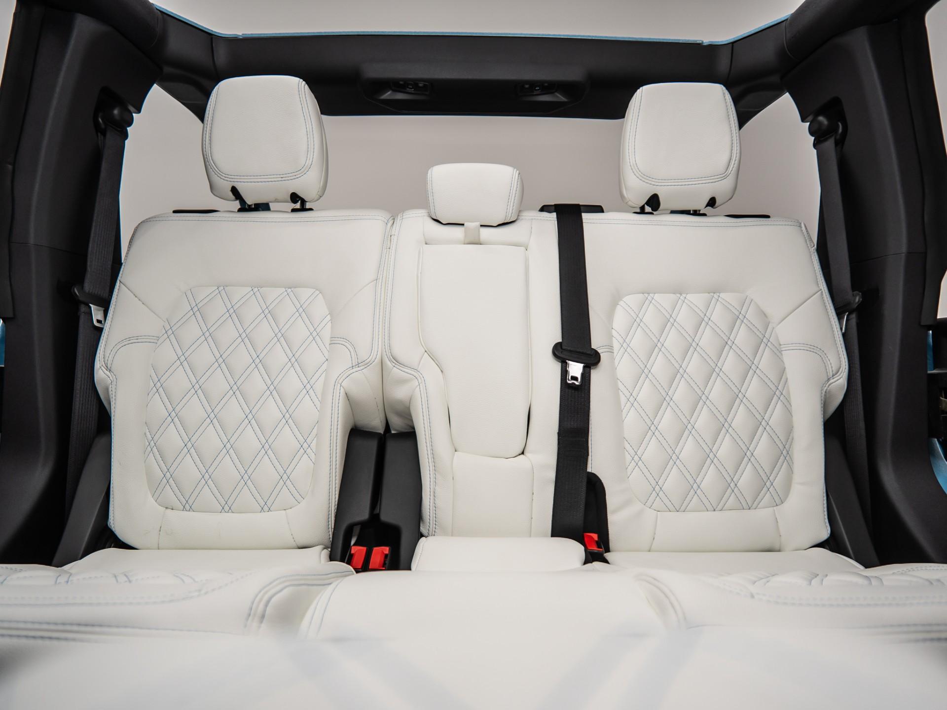 2025 FORD BRONCO 4X4 in Baby Blue, photo 32 of 56